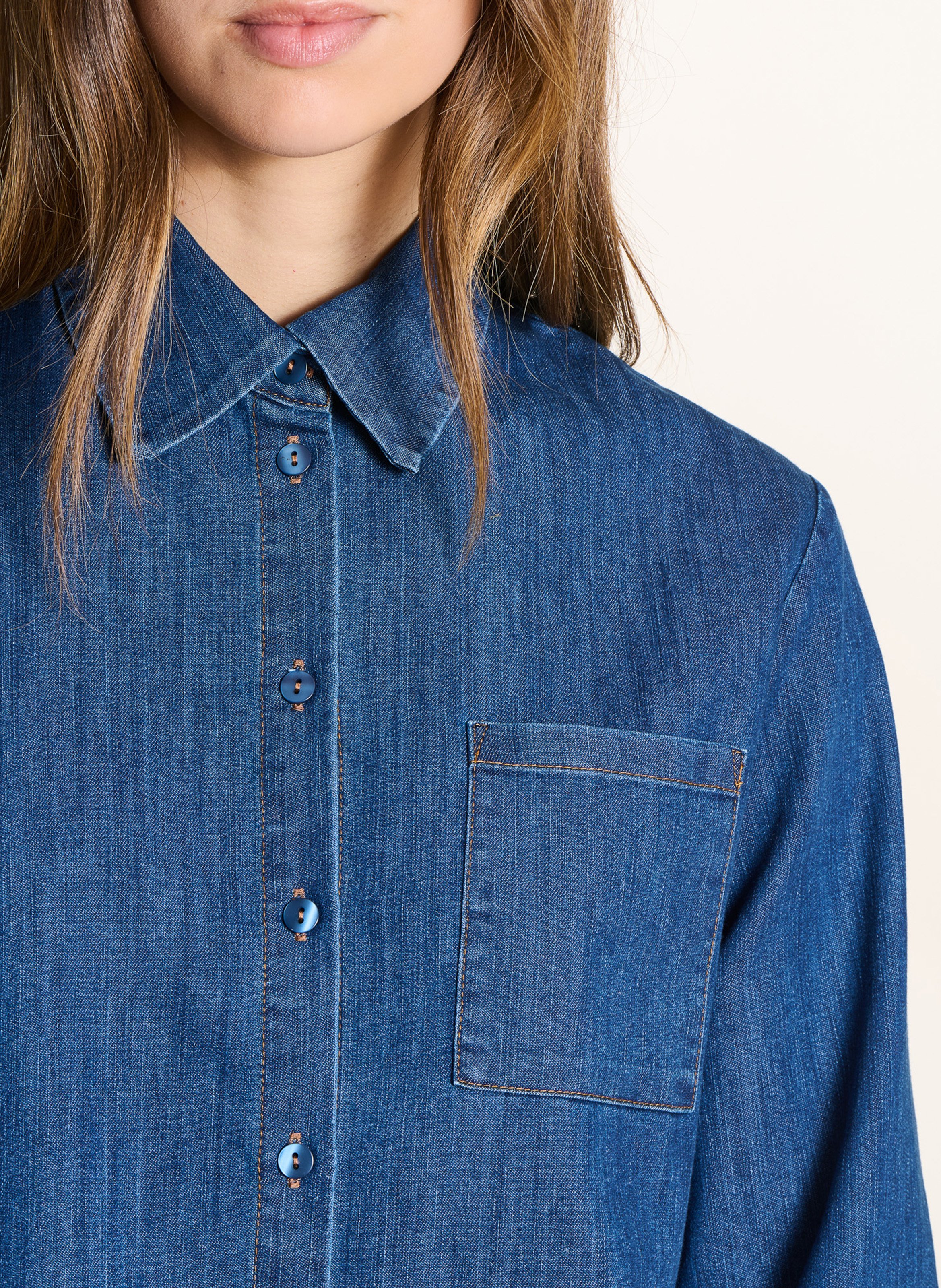 Kort, ruimvallend denimoverhemd LA FEE MARABOUTEE Blauw