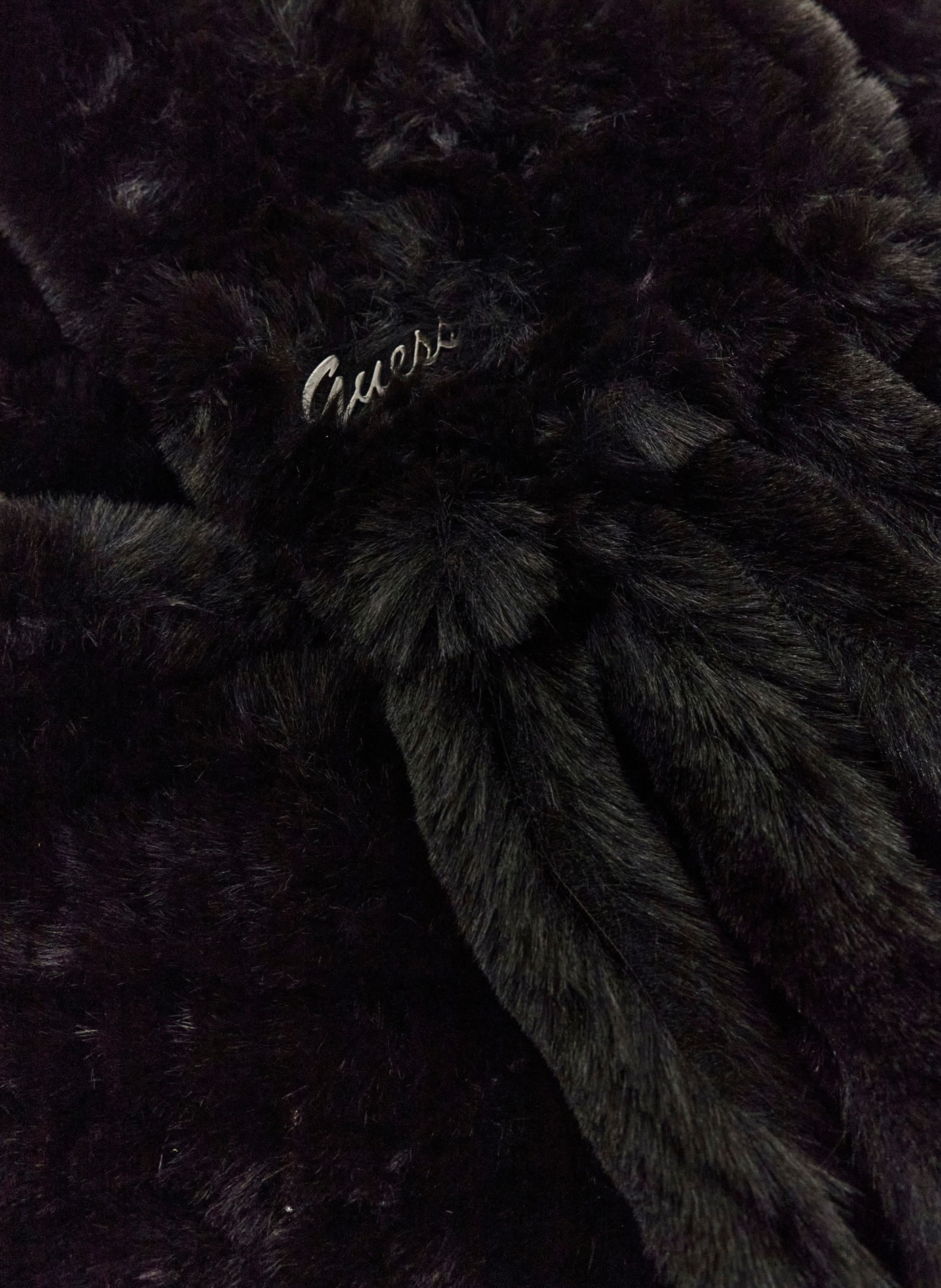 Echarpe Cecilia en effet fourrure GUESS Schwarz
