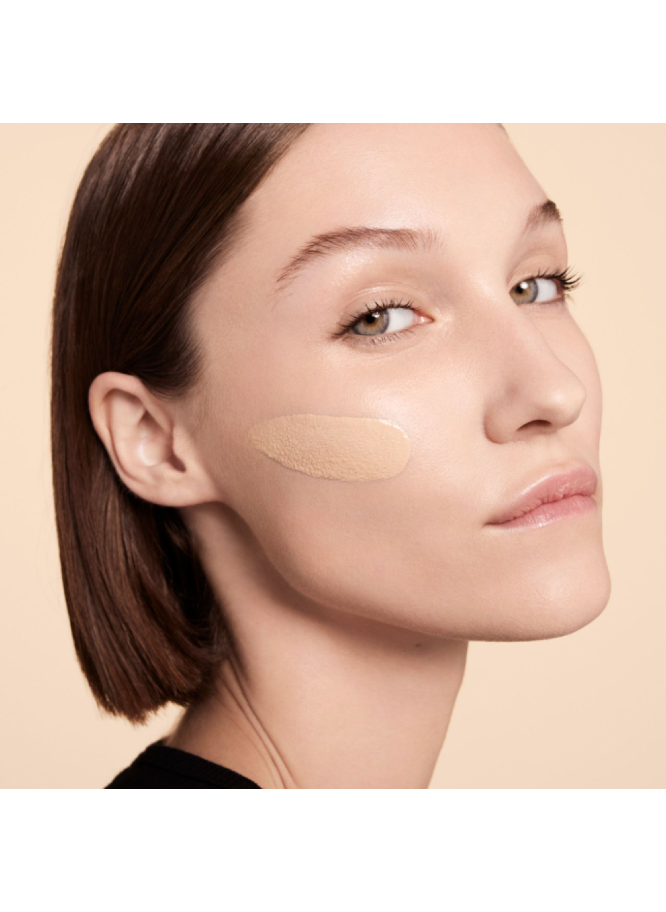 All Hours - Foundation YVES SAINT LAURENT Ln3