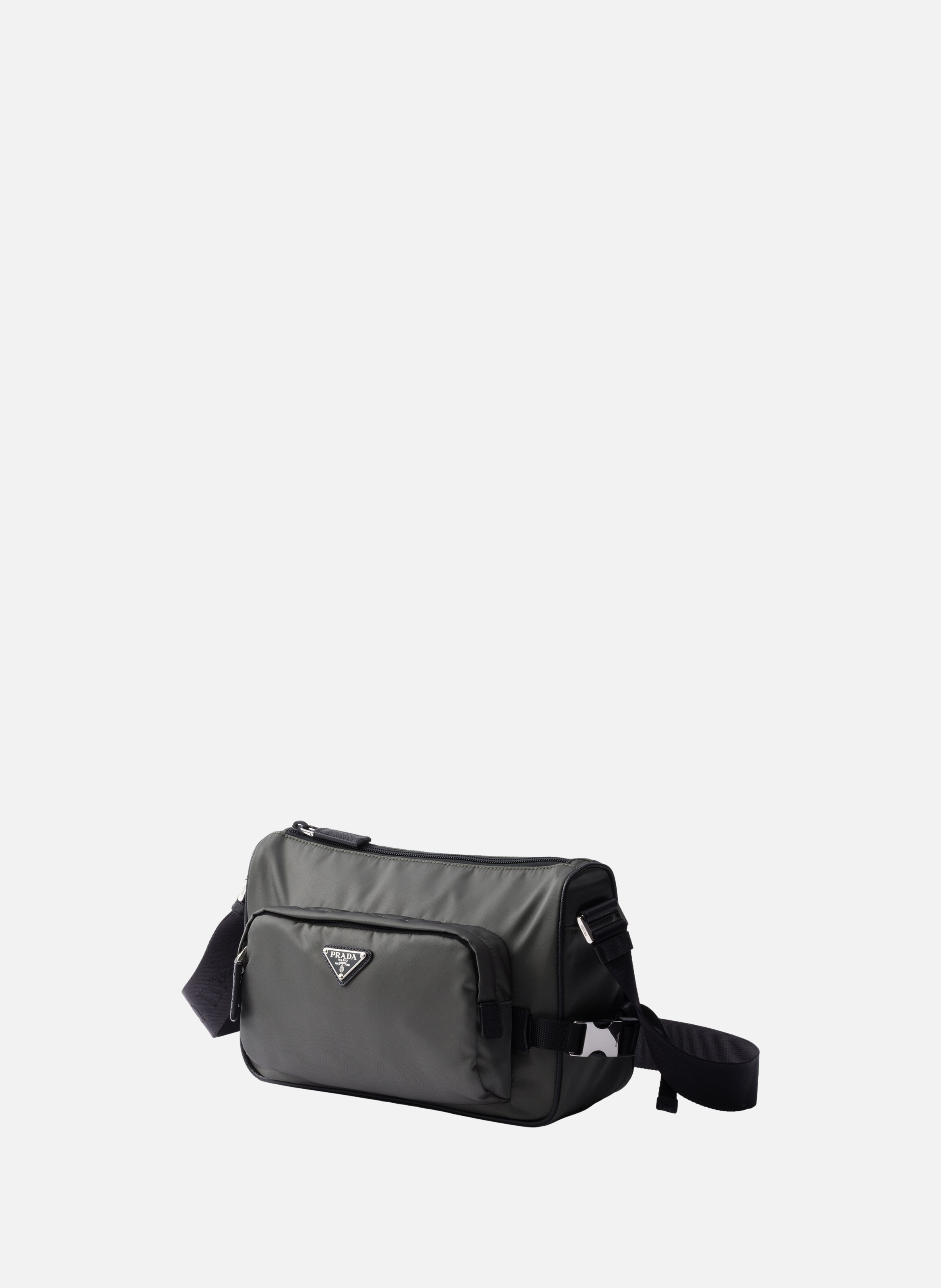 Sac de taille moyenne porté épaule en re-nylon et PRADA Vert