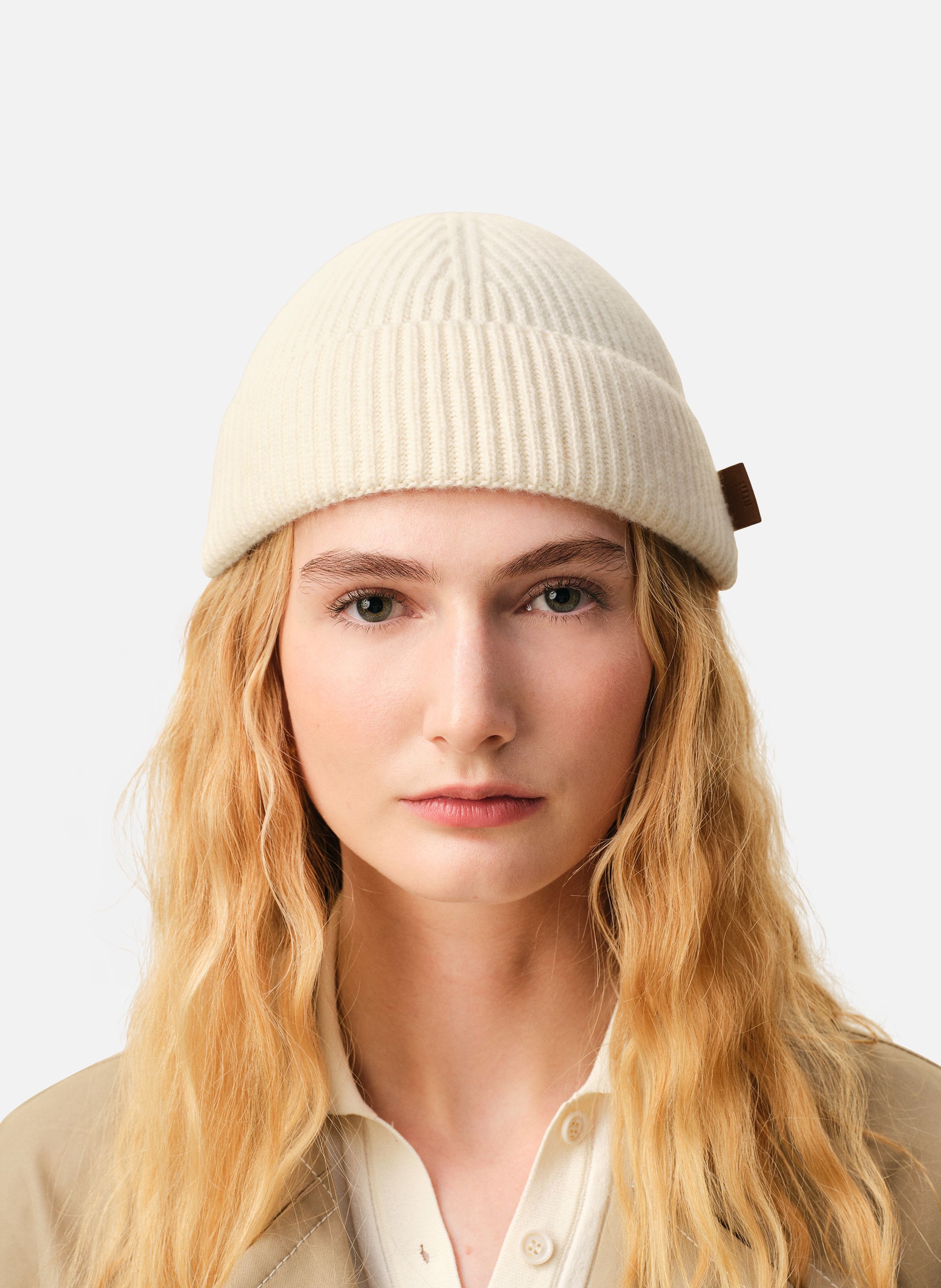 Bonnet etiquette cuir ami unisexe en laine AMI PARIS Blanc