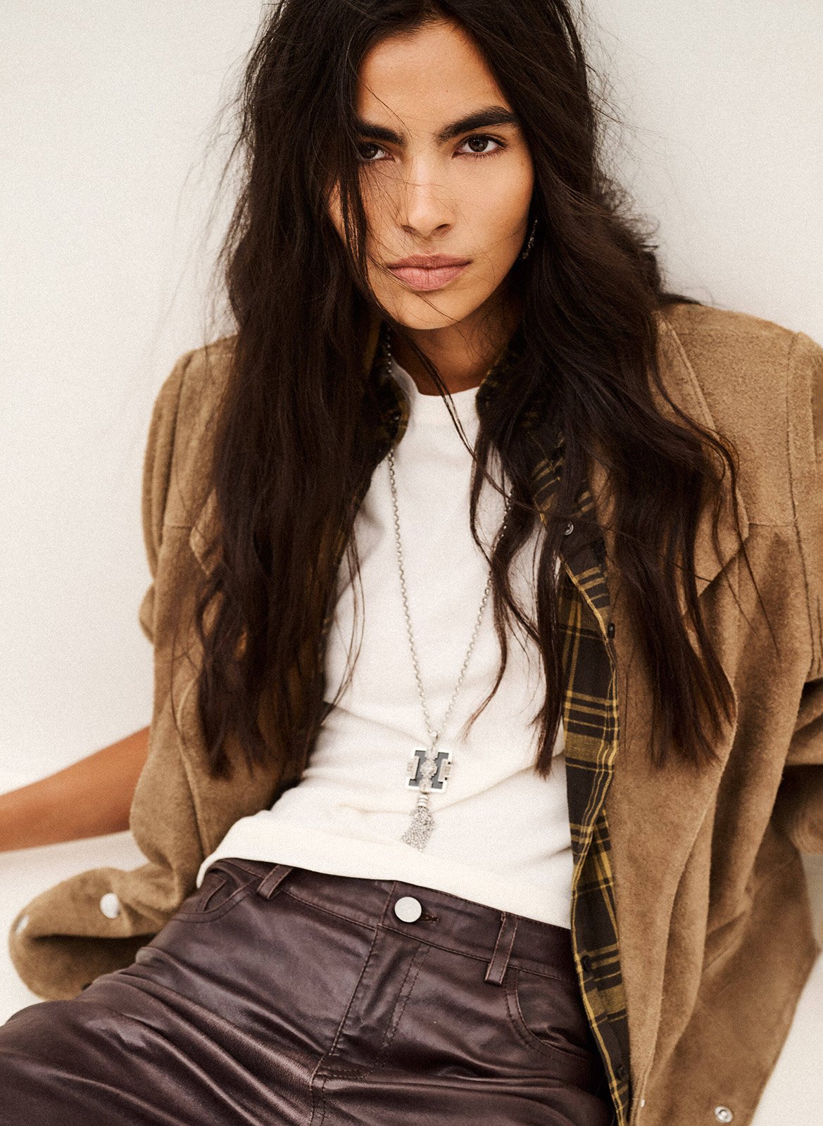 Veste droite col tailleur uni en cuir cowy BA&SH Beige