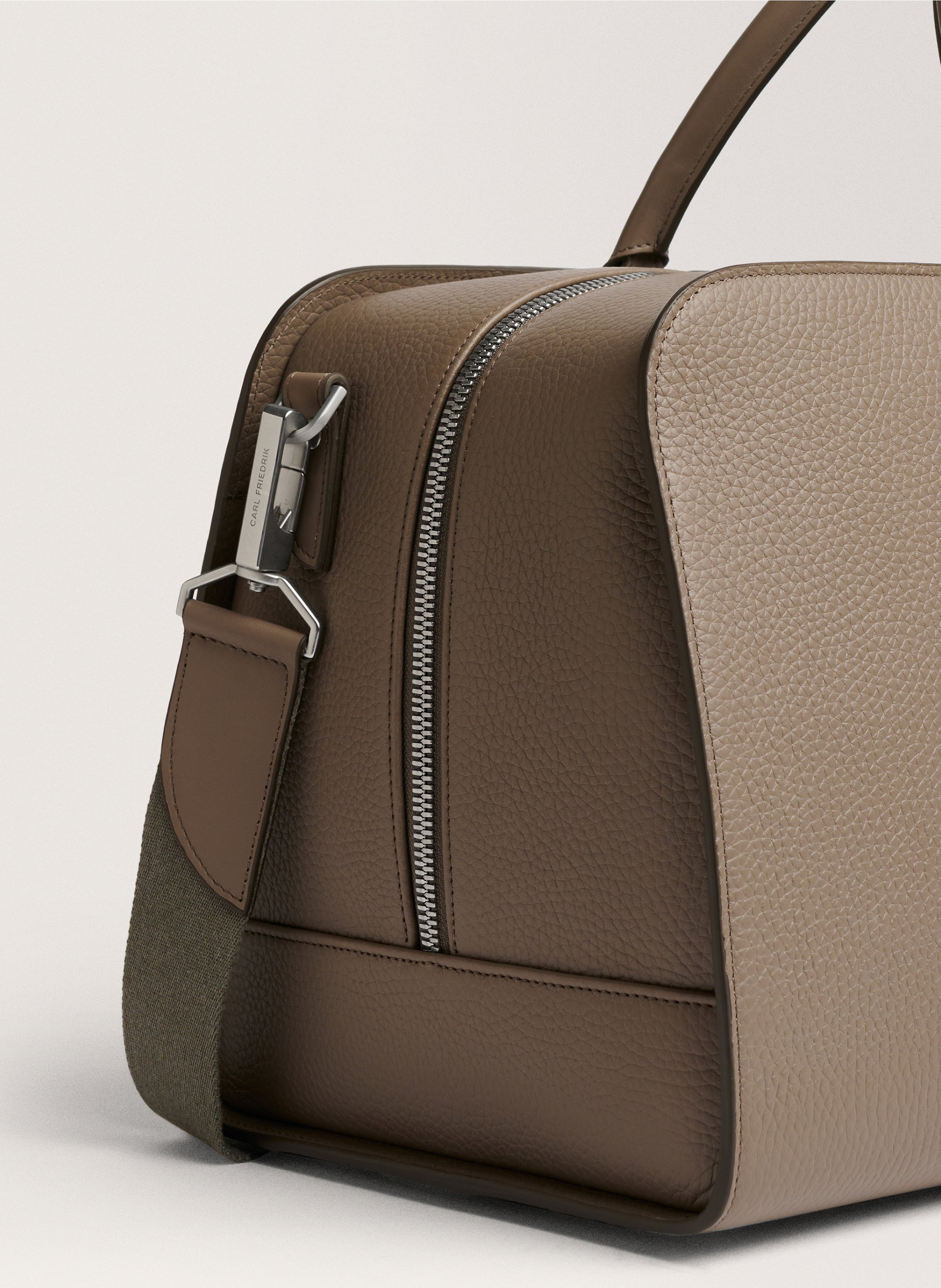 Sac de voyage 'Palissy Weekend' en cuir grainé CARL FRIEDRIK Gris