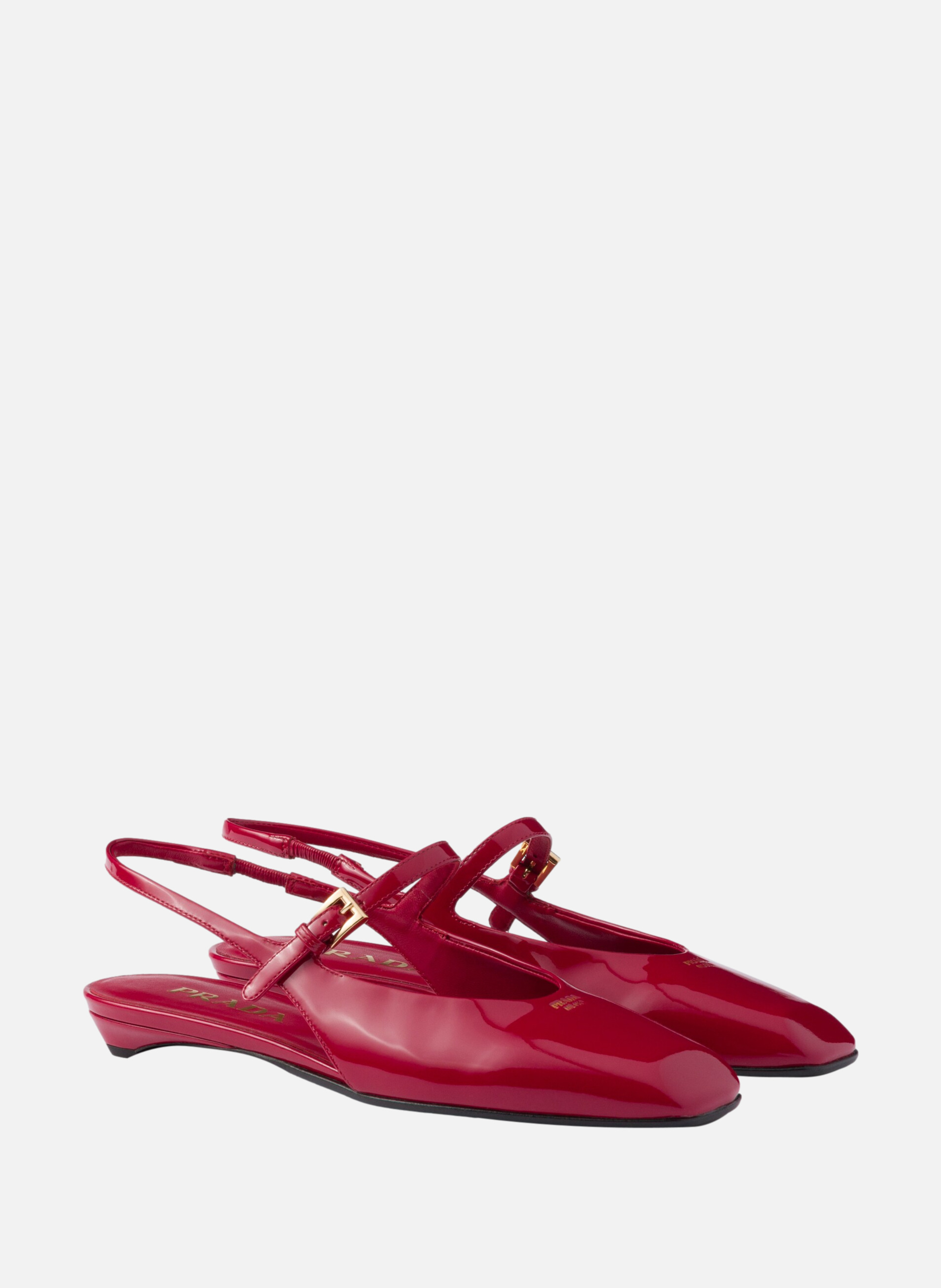 Ballerines à bride arrière en cuir verni PRADA Rouge