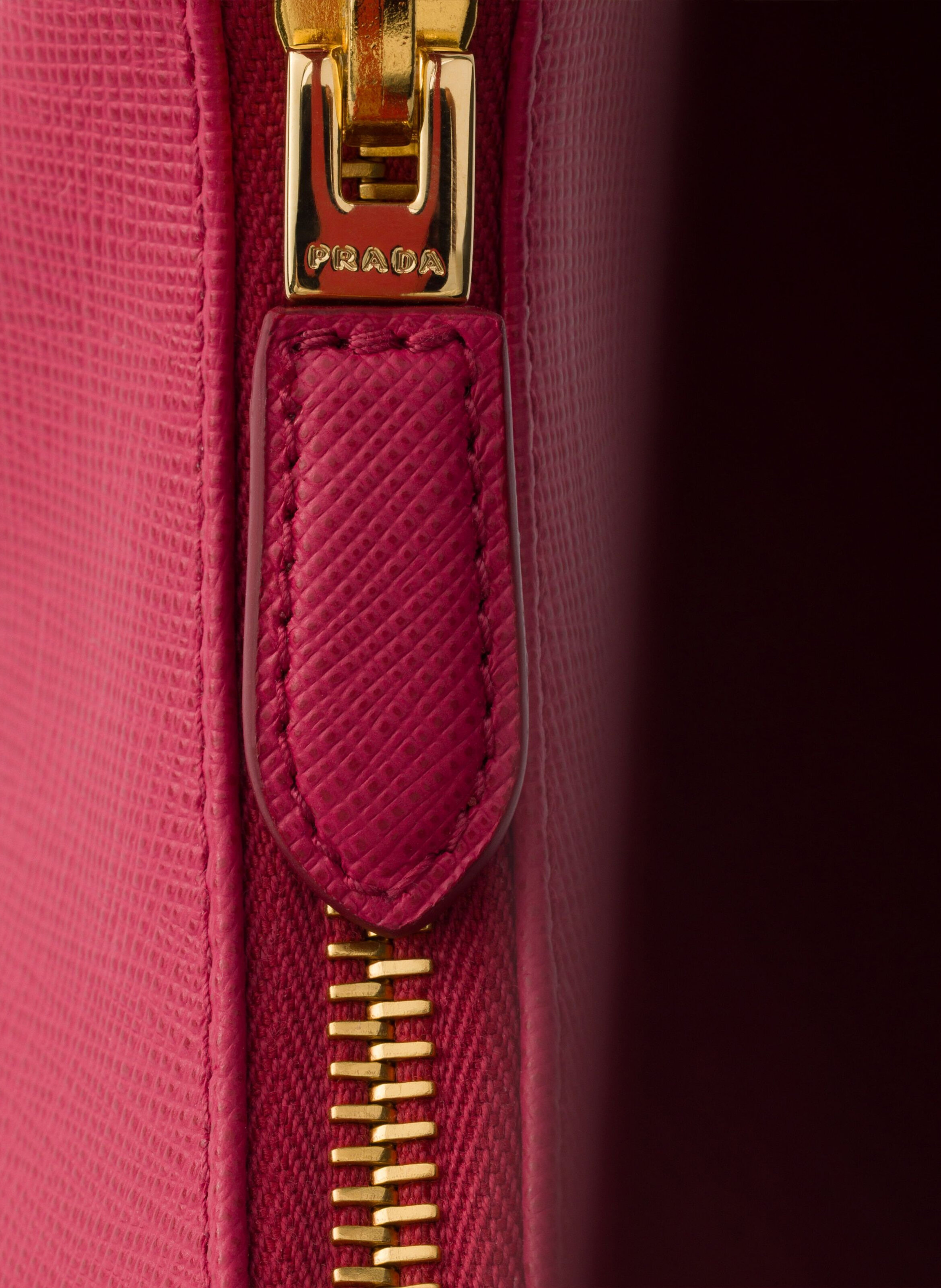Prada re-edition 2005 saffiano leather mini-bag PRADA Rose