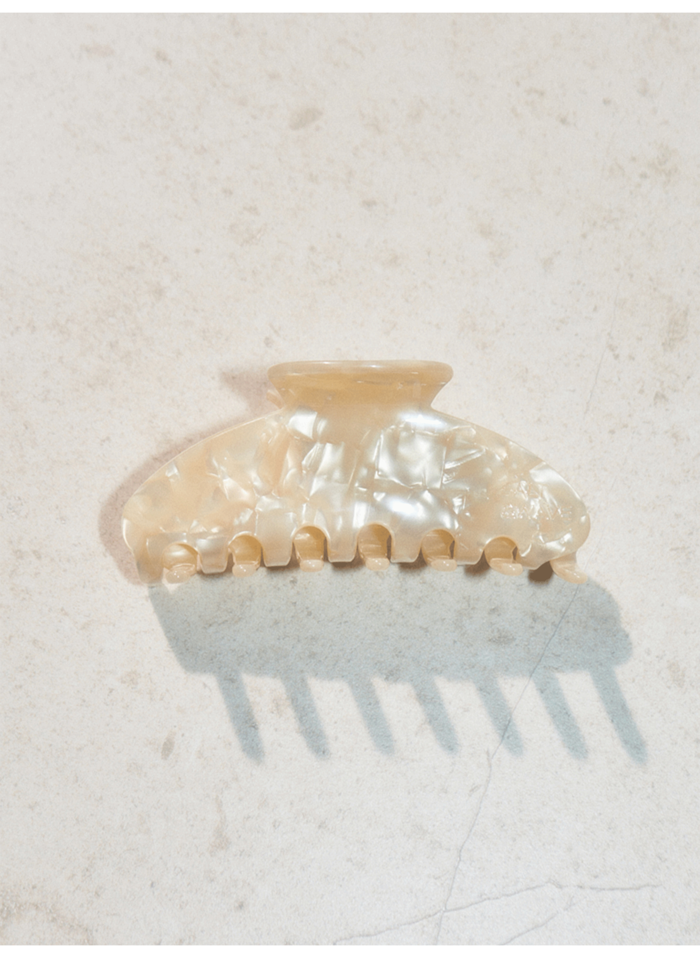 Moon Clip en Iced Latte SALT & WAVE No color