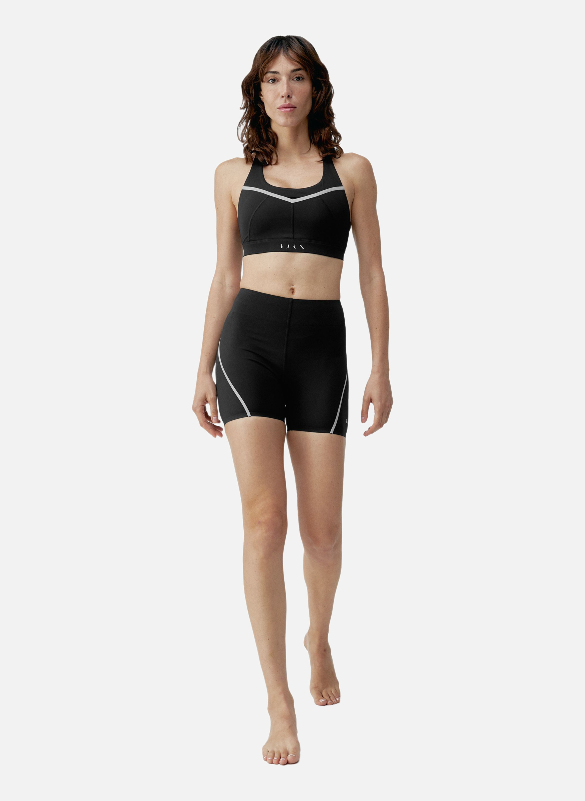 Short moulant de sport performance luna BORN LIVING YOGA Noir