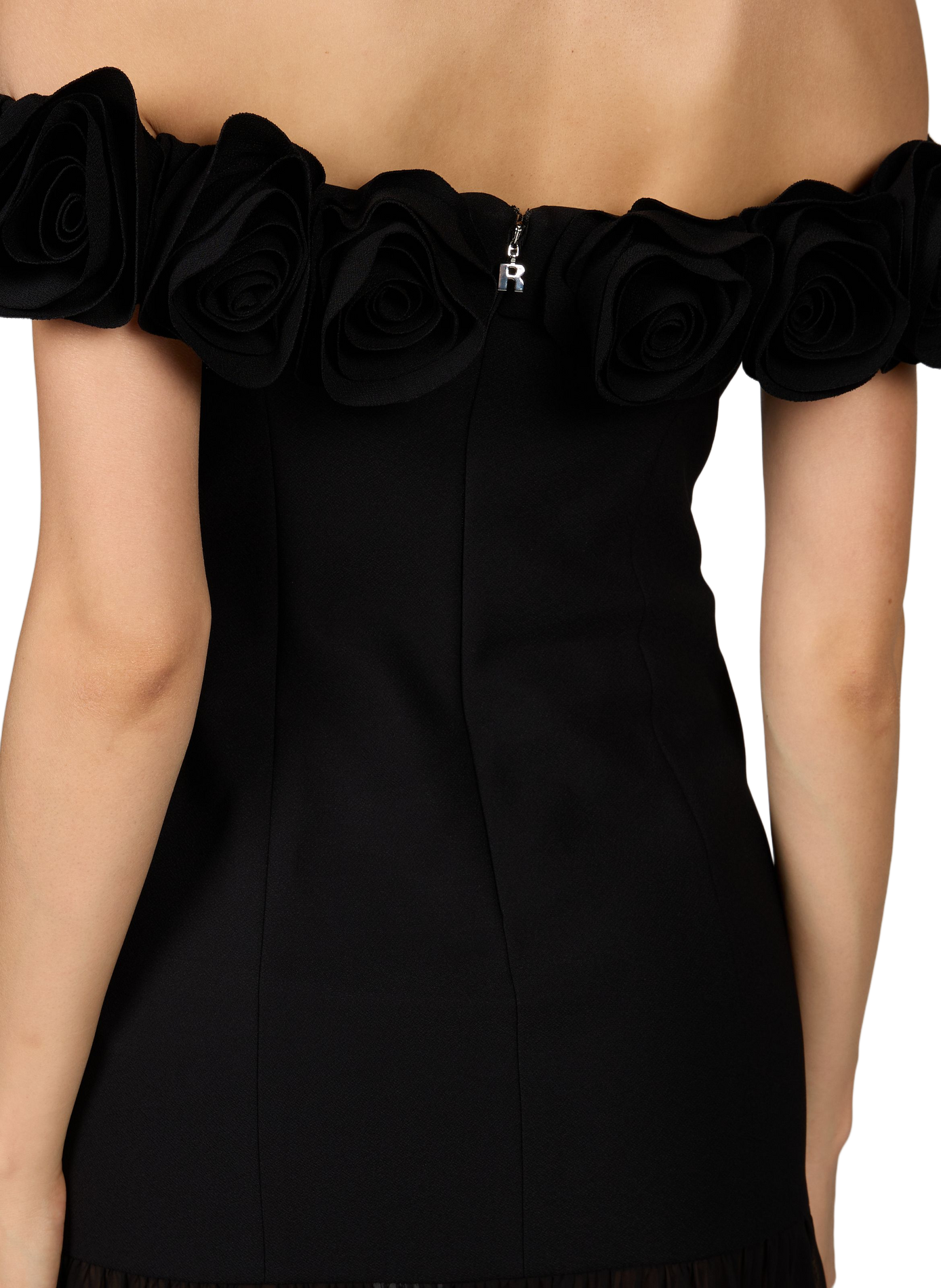 Maxi jurk met blote schouders en bloemen ROTATE Zwart