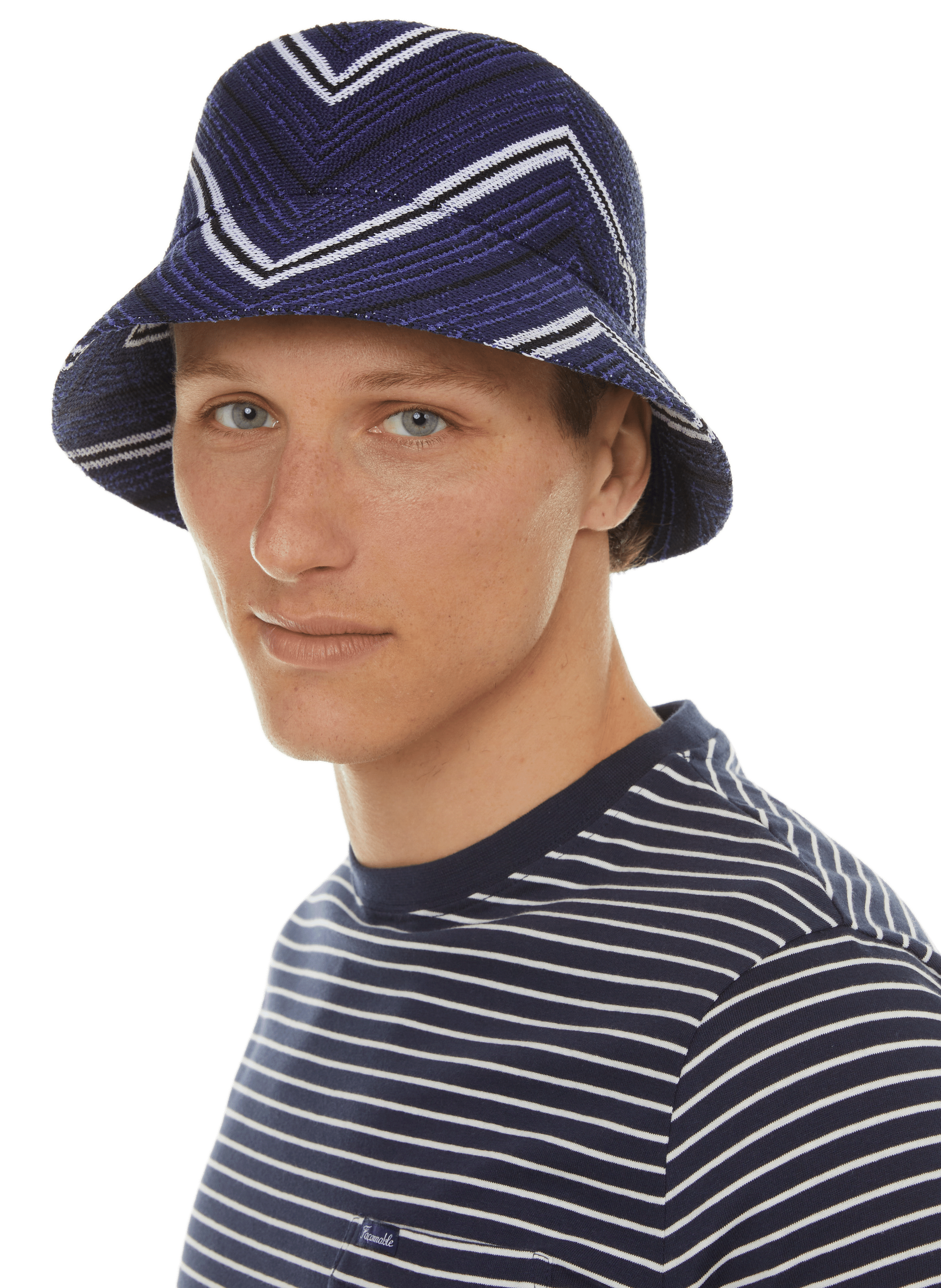 Bob à broderie  KANGOL Bleu