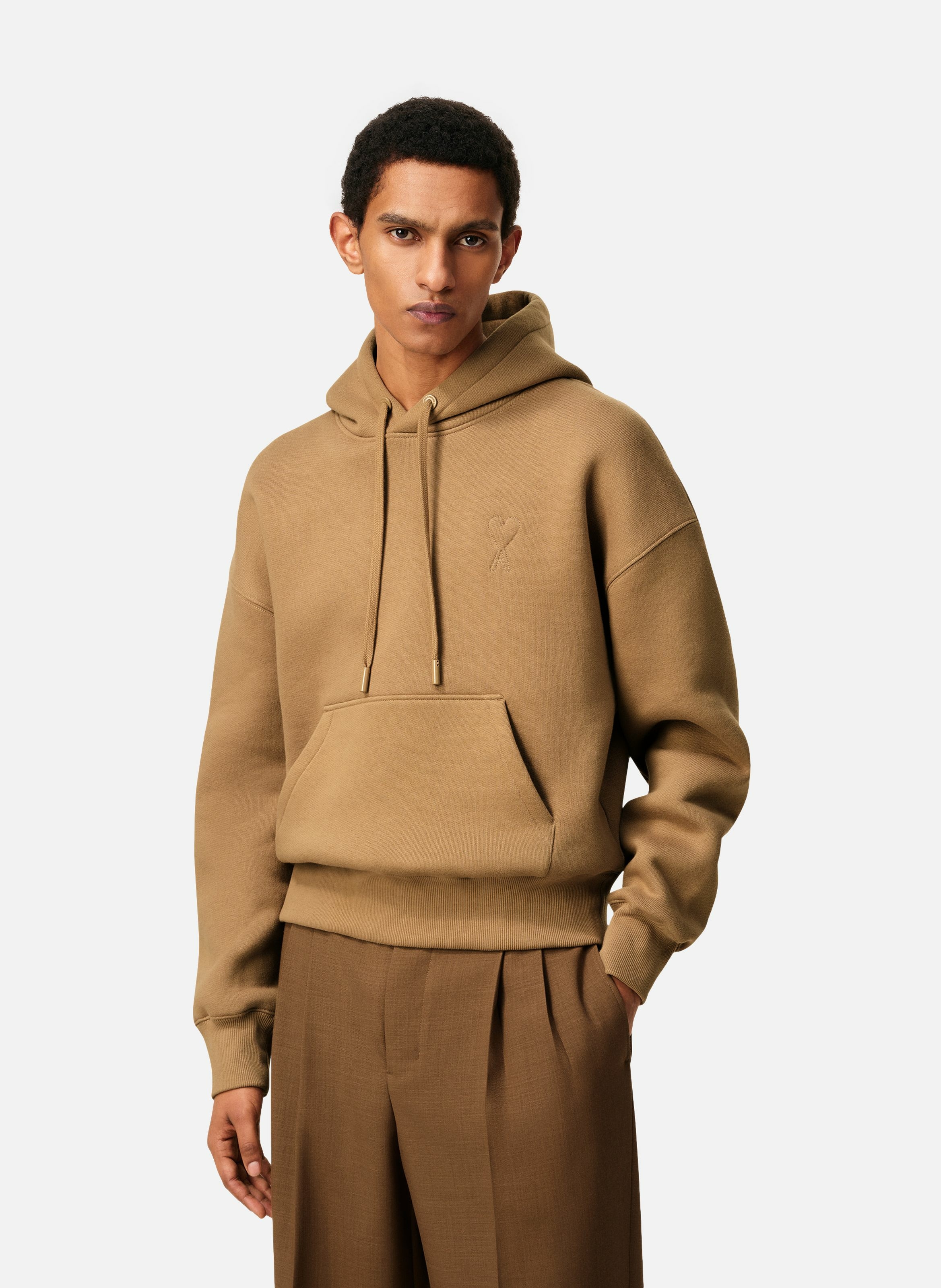 Hoodie ami de coeur embossé unisexe en coton AMI PARIS Marron