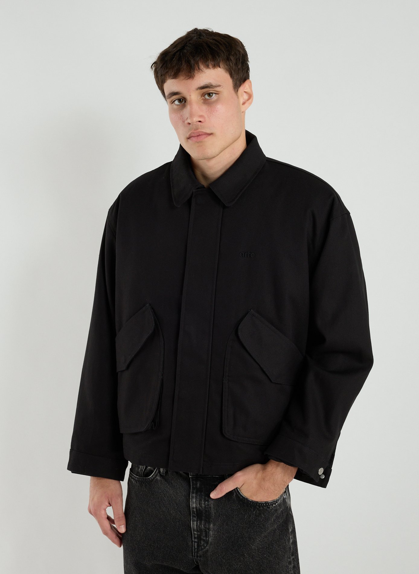 ARTE ANTWERP Oversized jacket with a classic cotton collar Black
