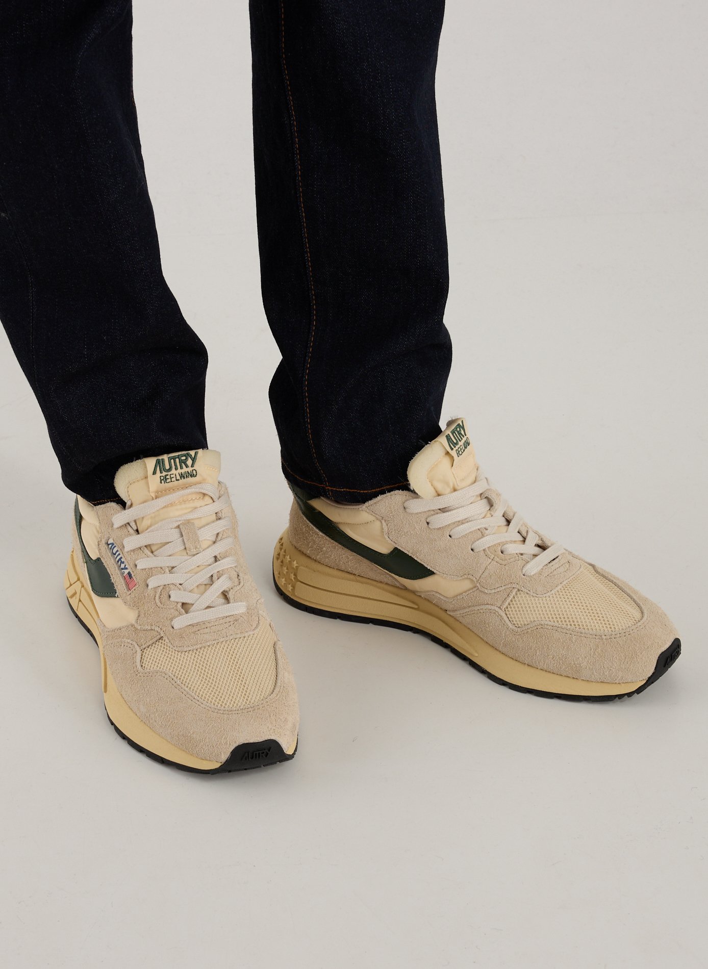 Two-tone serrated sole sneakers AUTRY Beige