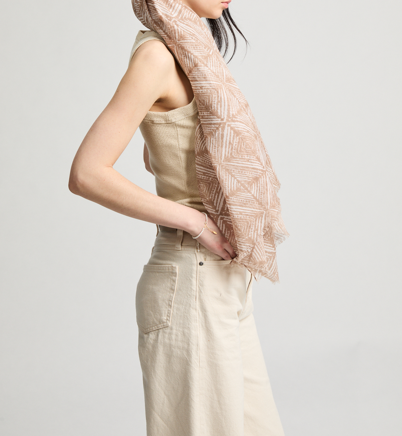 Printed stole AU PRINTEMPS PARIS Brown