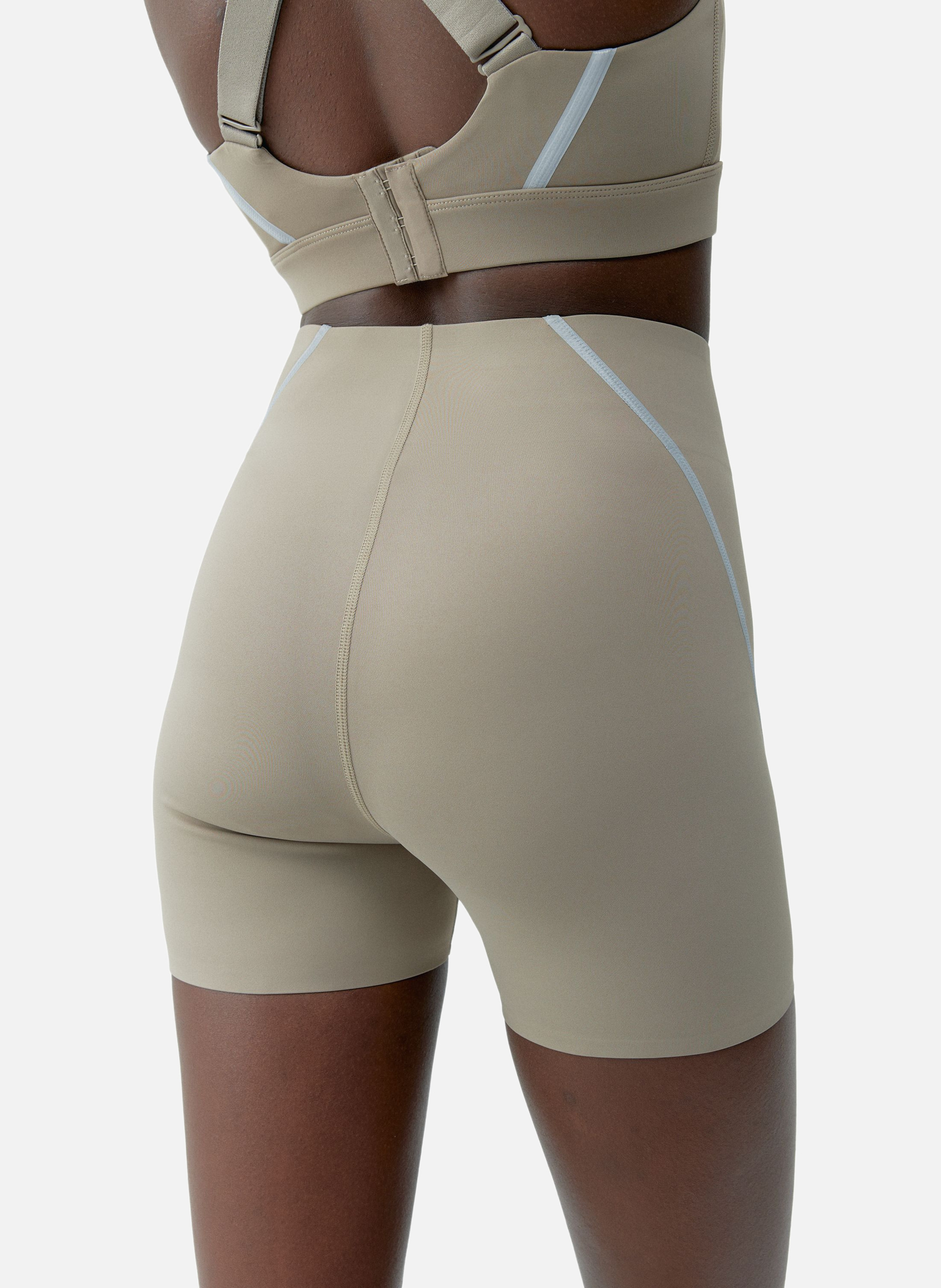 Short sport femme cycliste luna BORN LIVING YOGA Gris