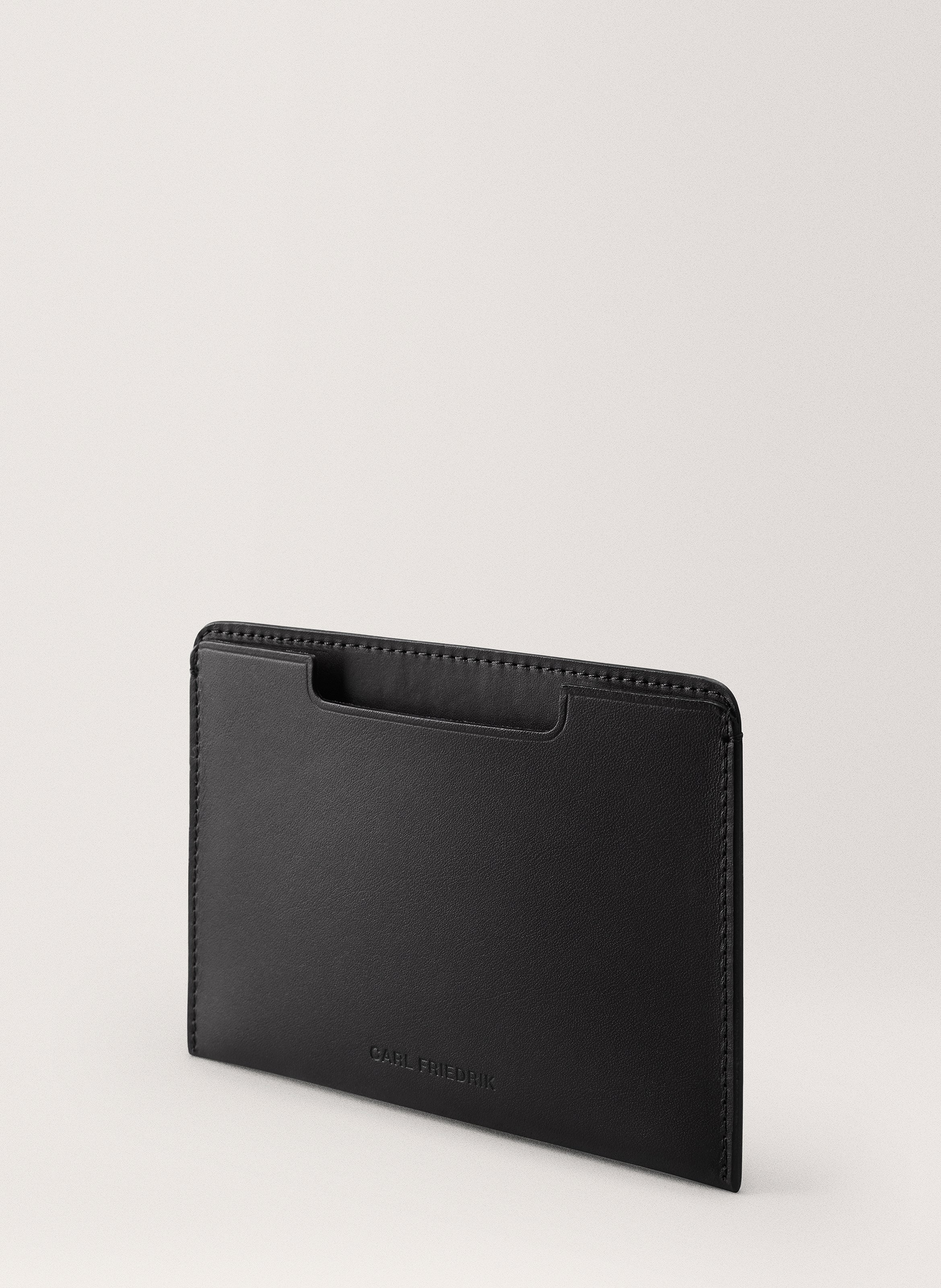 Étui passeport 'easton' en cuir vachetta CARL FRIEDRIK Noir