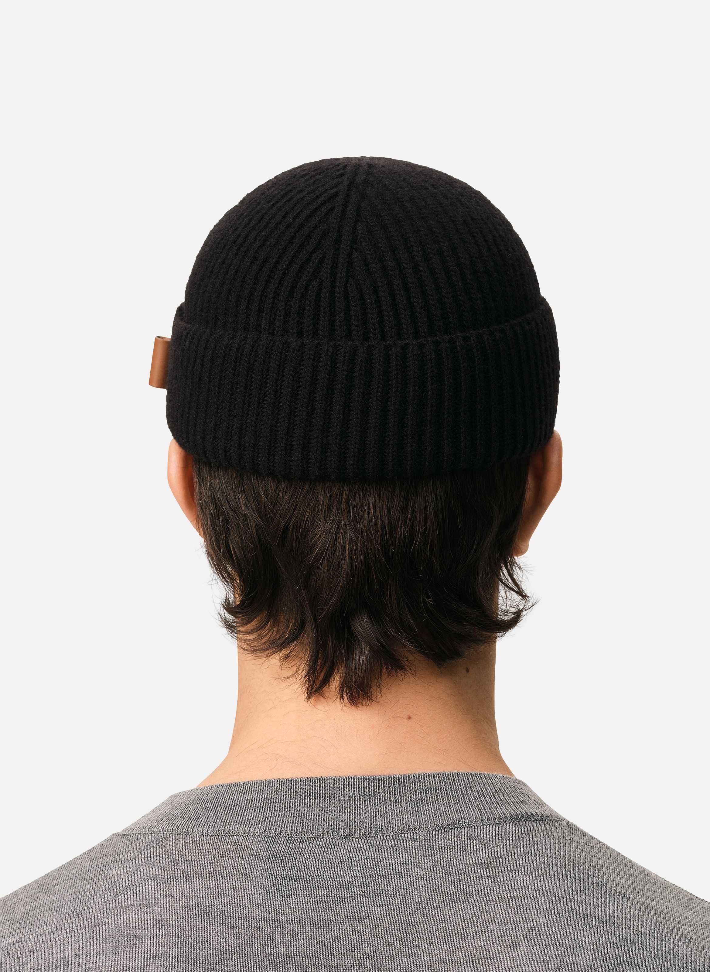 Bonnet etiquette cuir ami unisexe en laine AMI PARIS Noir