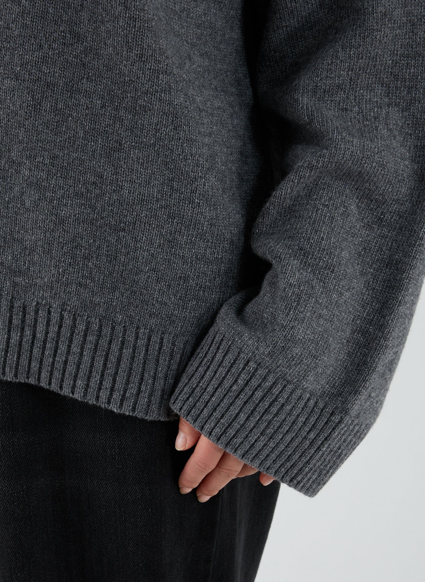 Pull col V en laine mélangée GANNI Gris