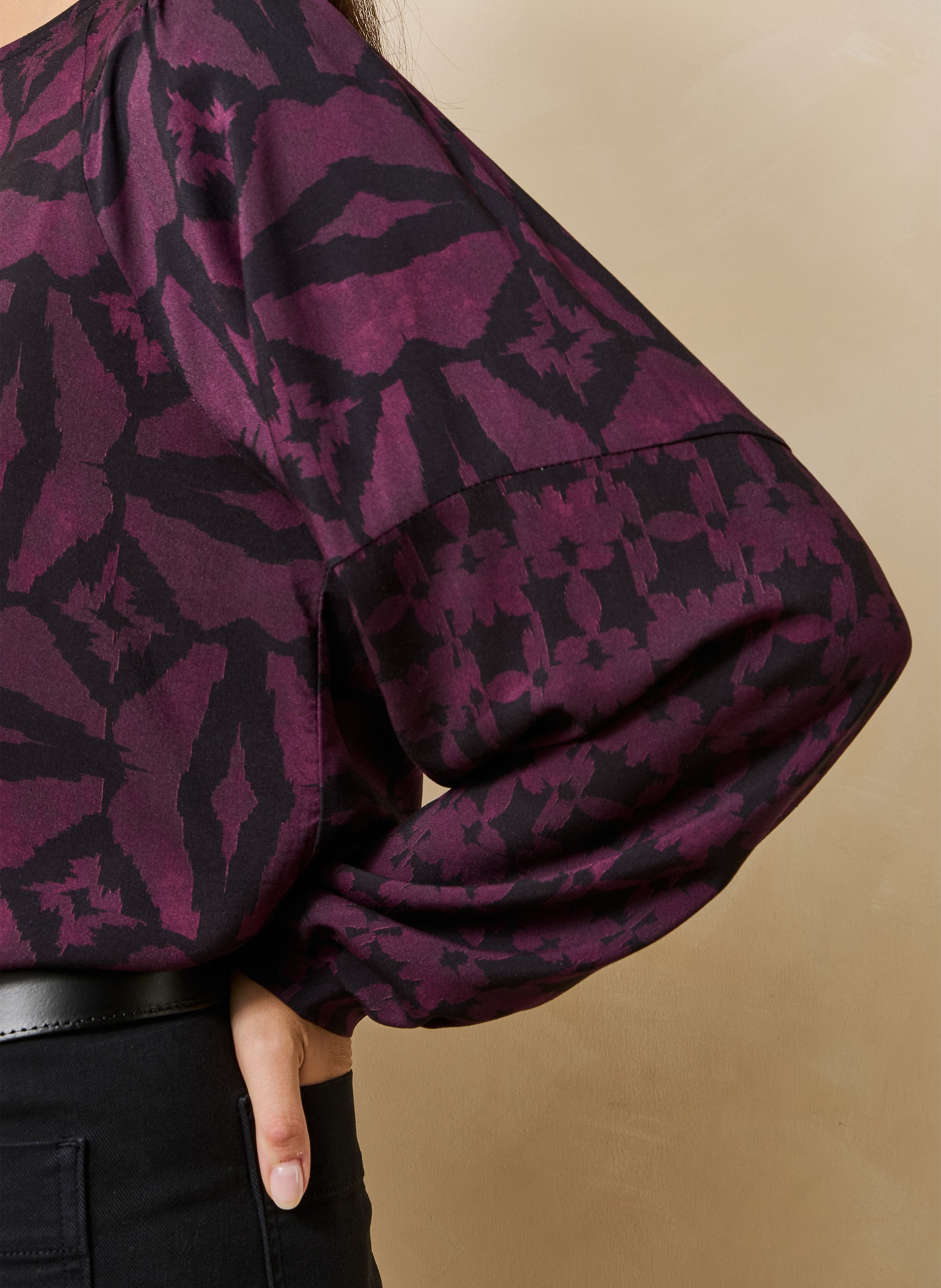 Losvallende top met lange mouwen, ronde hals en print LA FEE MARABOUTEE Veelkleurig