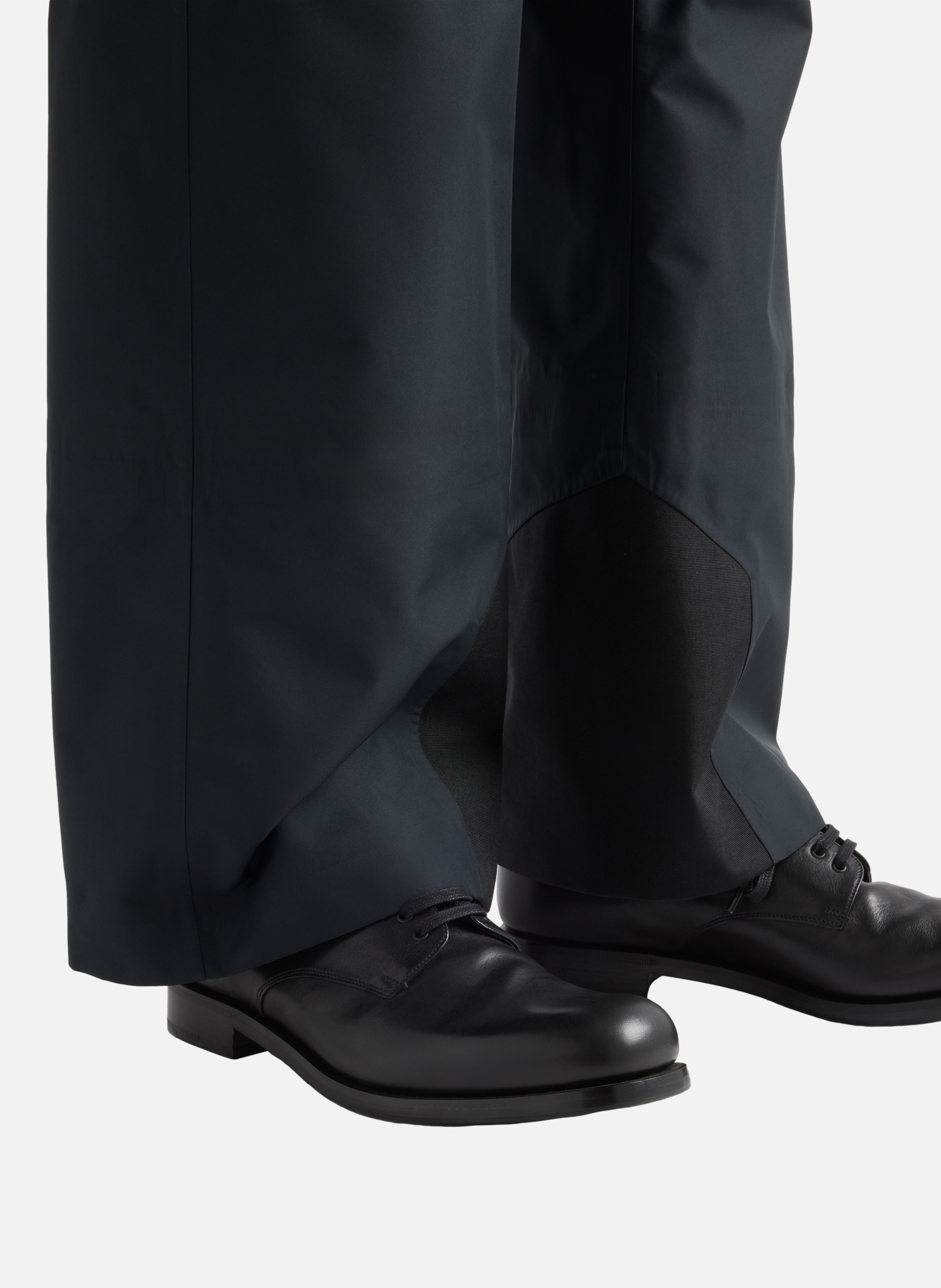 Derbies à lacets en cuir vieilli PRADA Noir