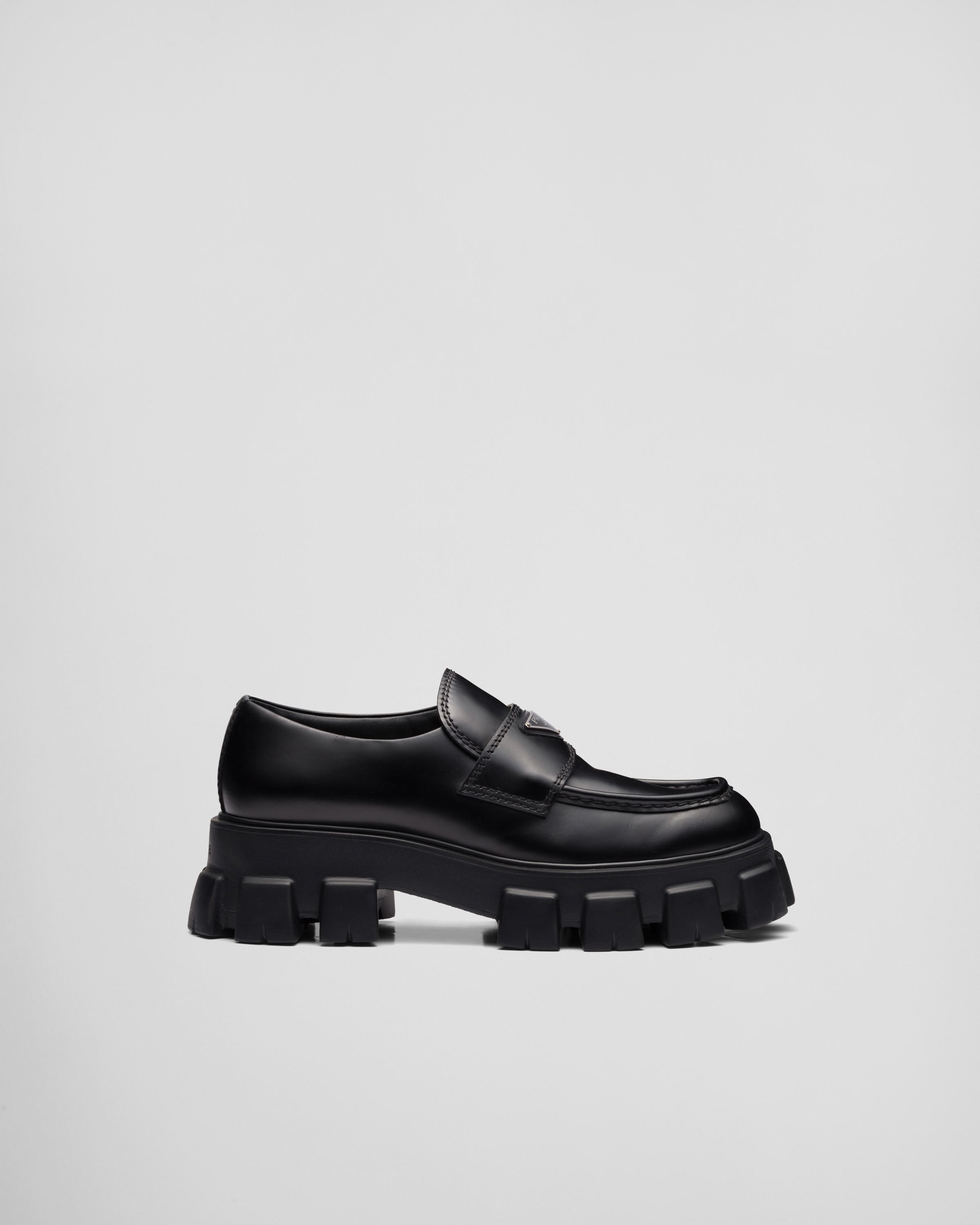 Mocassins monolith en cuir brossé PRADA Noir