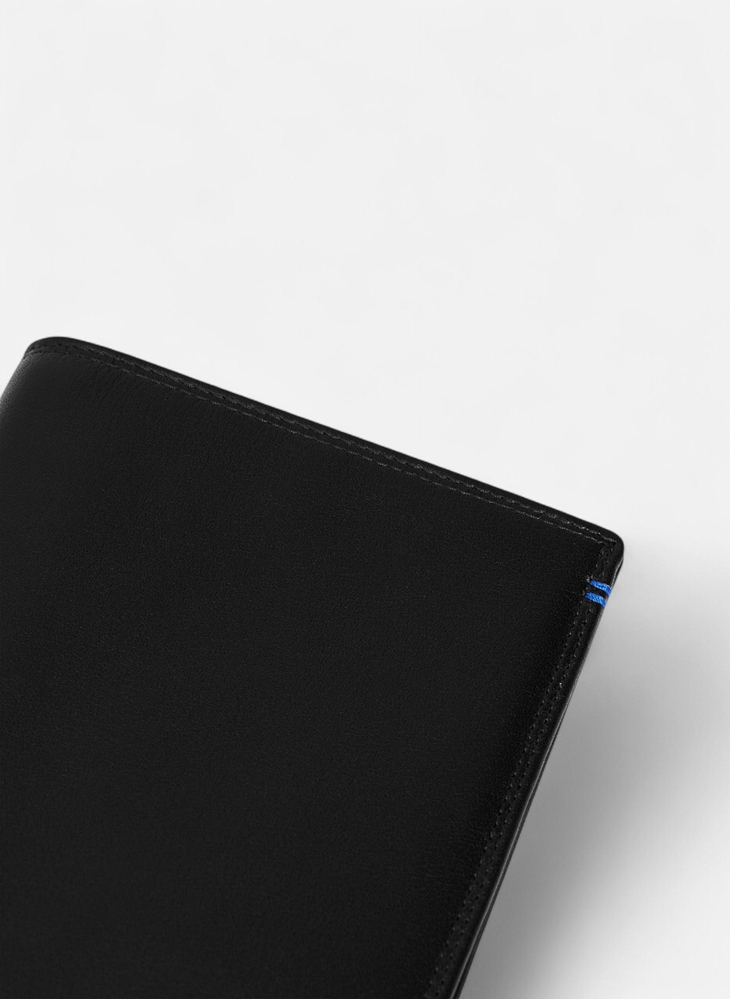 Grand portefeuille vertical zippé martin en cuir lisse LE TANNEUR Noir