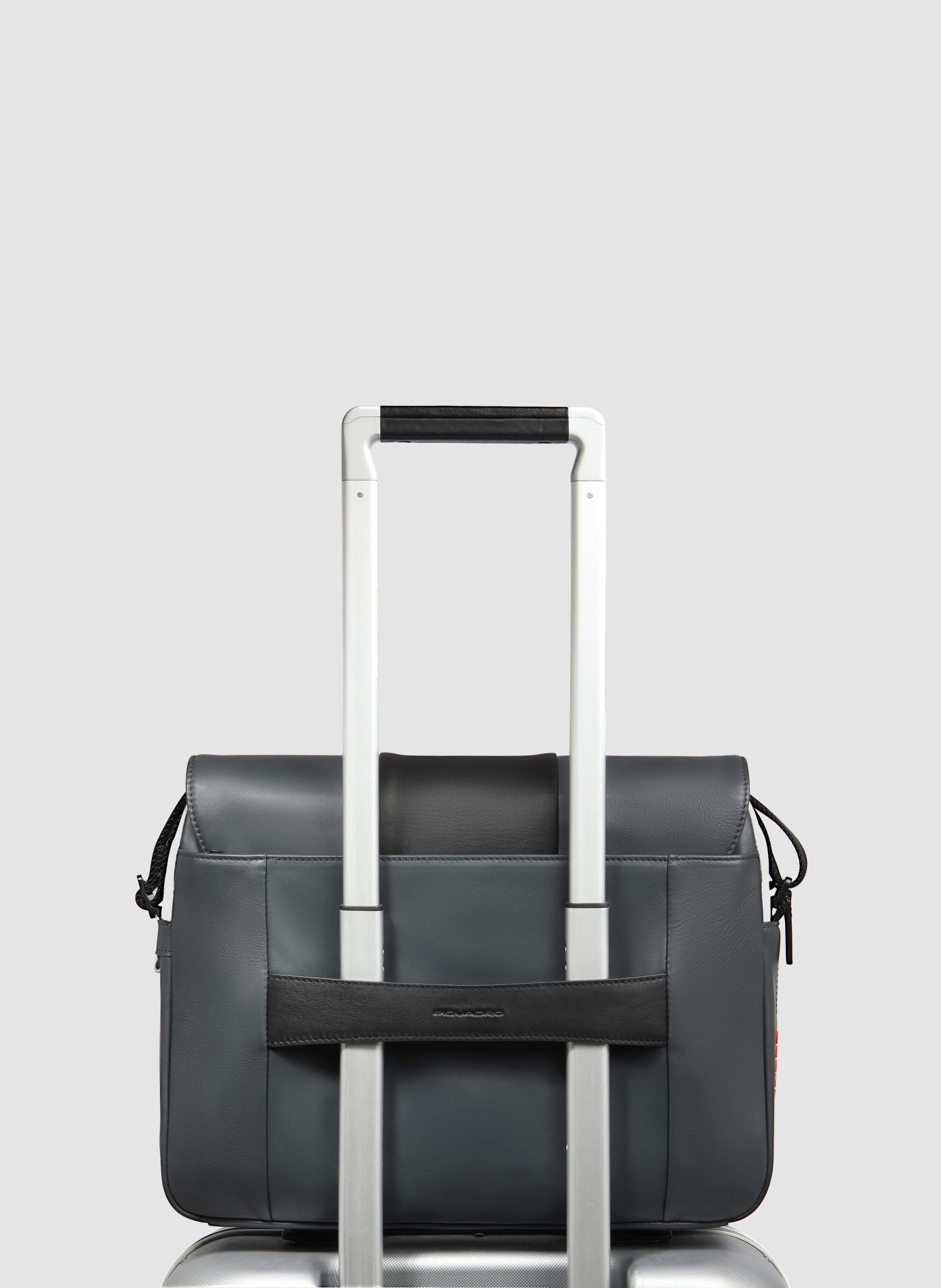 Sac coursier d'ordinateur 14" PIQUADRO Gris