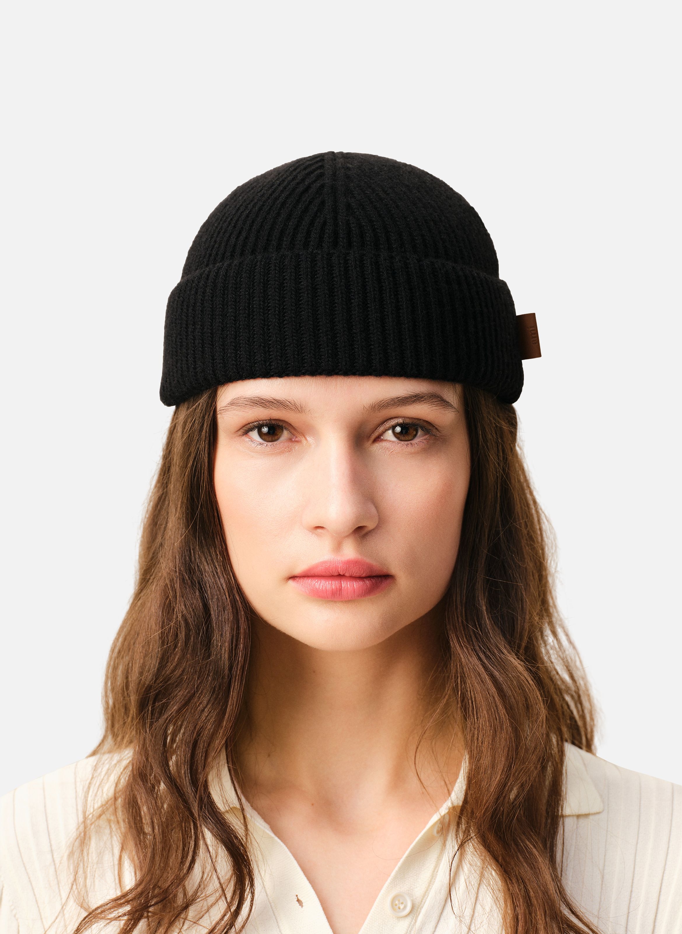 Bonnet etiquette cuir ami unisexe en laine AMI PARIS Noir
