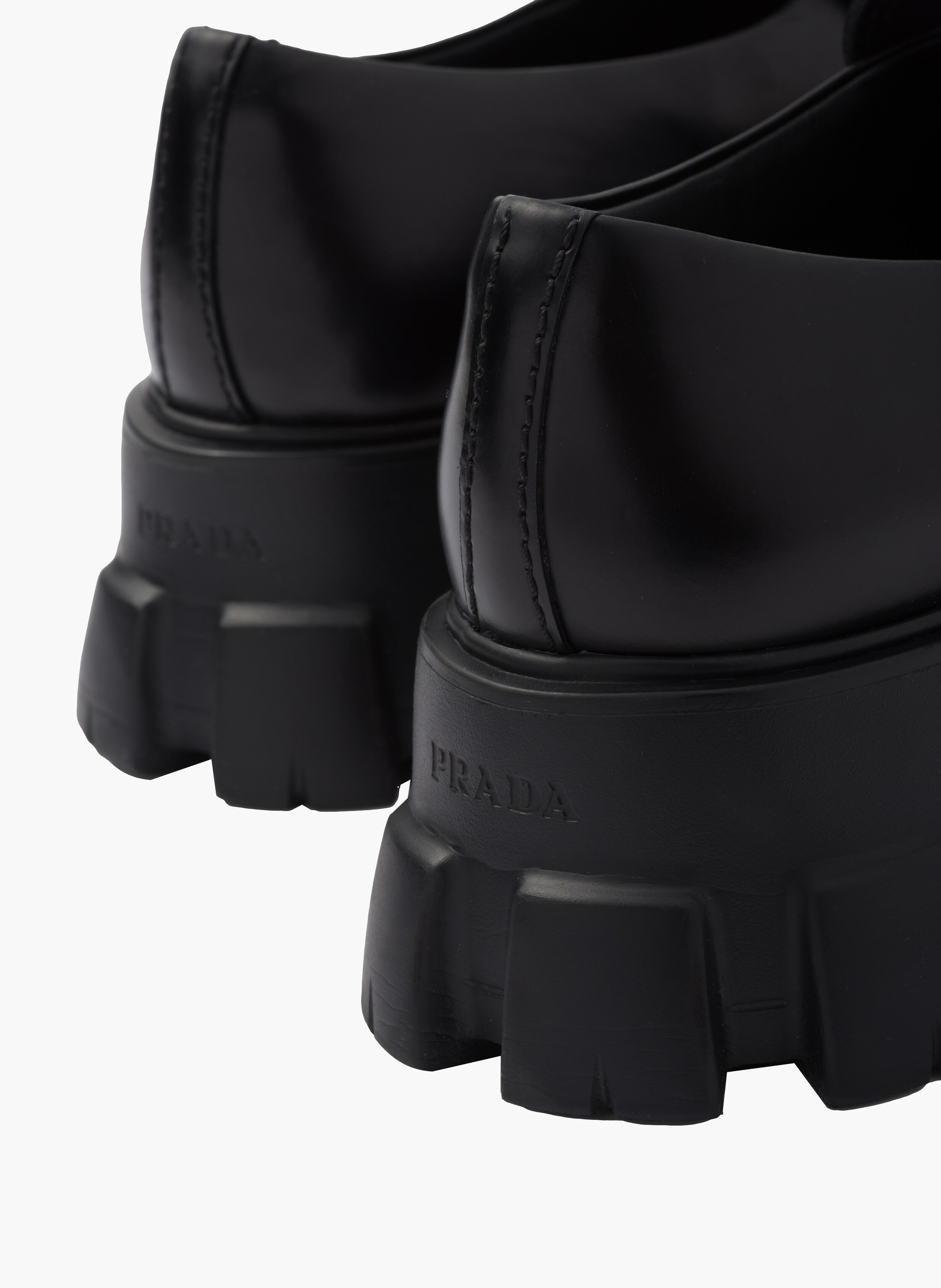 Mocassins monolith en cuir brossé PRADA Noir
