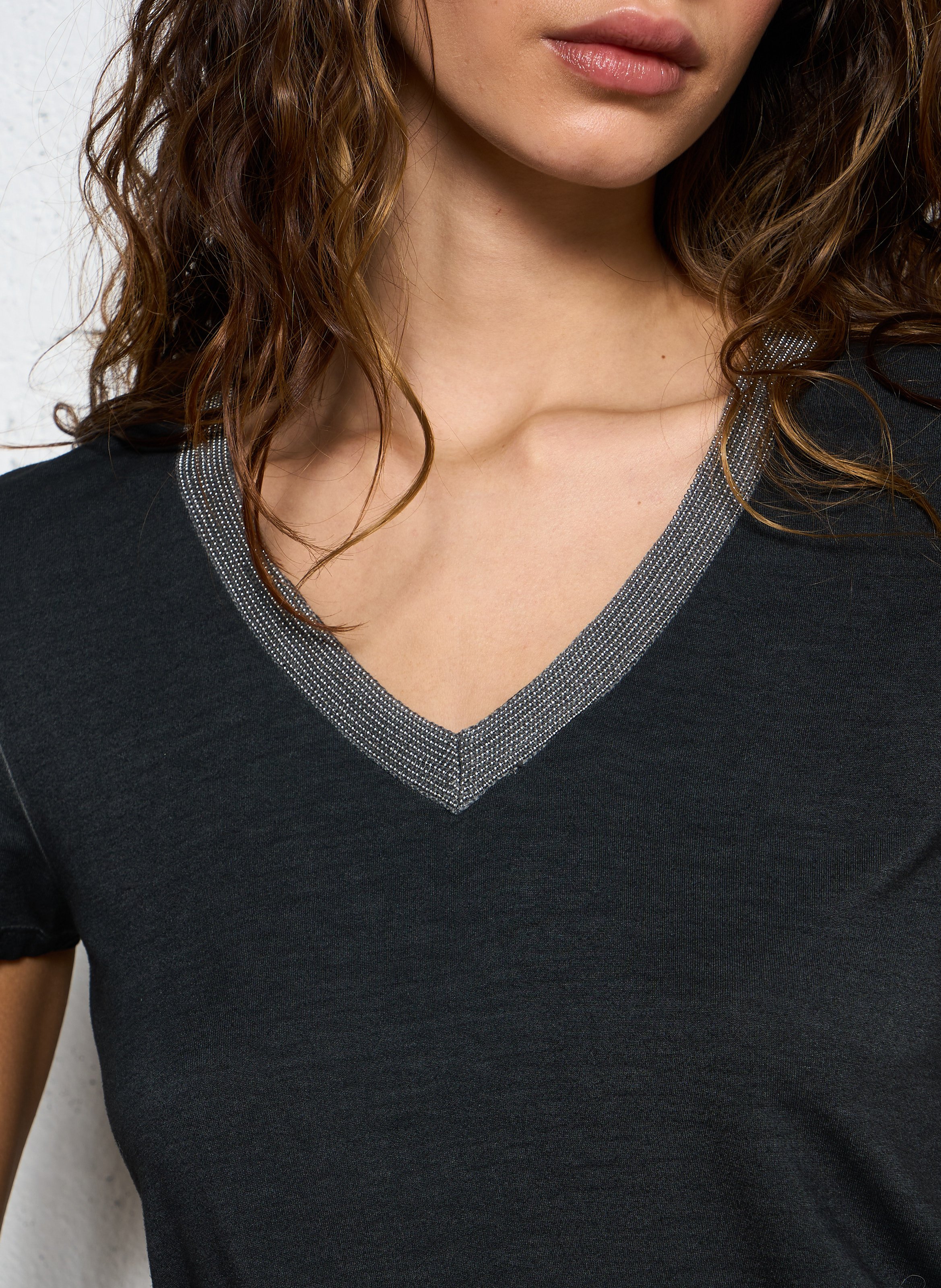 Tee-shirt col v chainettes bijoux IKKS Noir