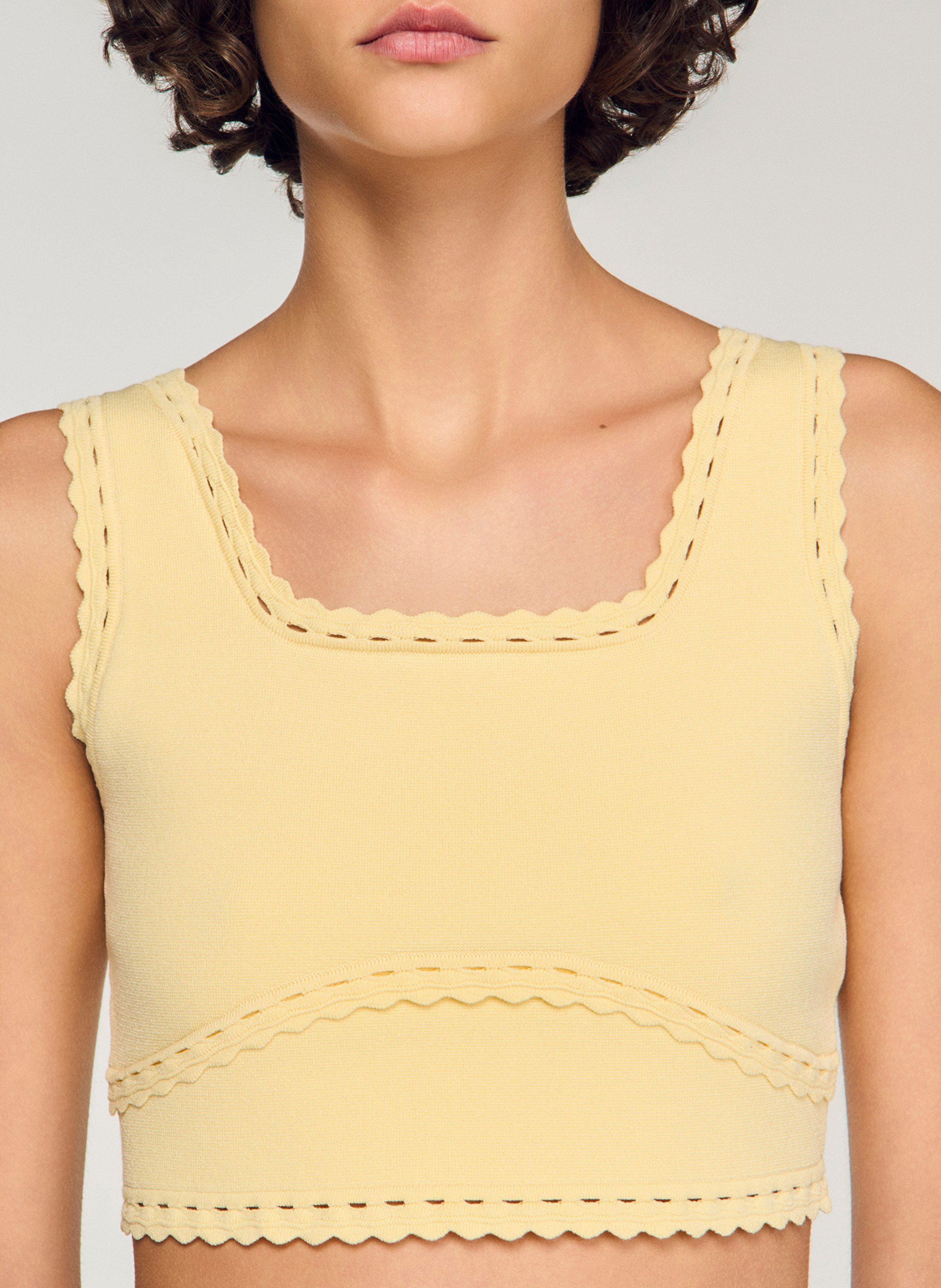 Top court en maille SANDRO Jaune