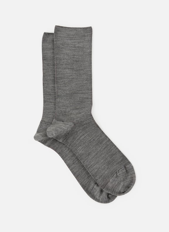 Chaussettes mi-hautes en laine mérinos Gris by DORÉ DORÉ DORÉ DORÉ Chaussettes mi-hautes en laine mérinos Gris