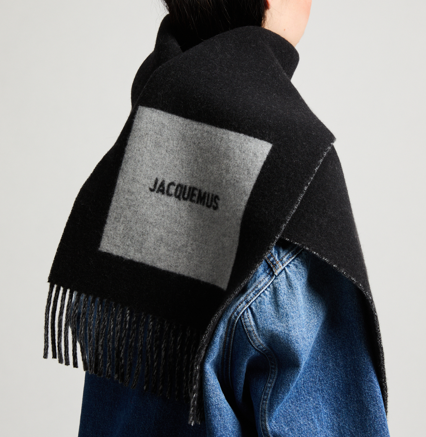 Square Round Scarf JACQUEMUS Black