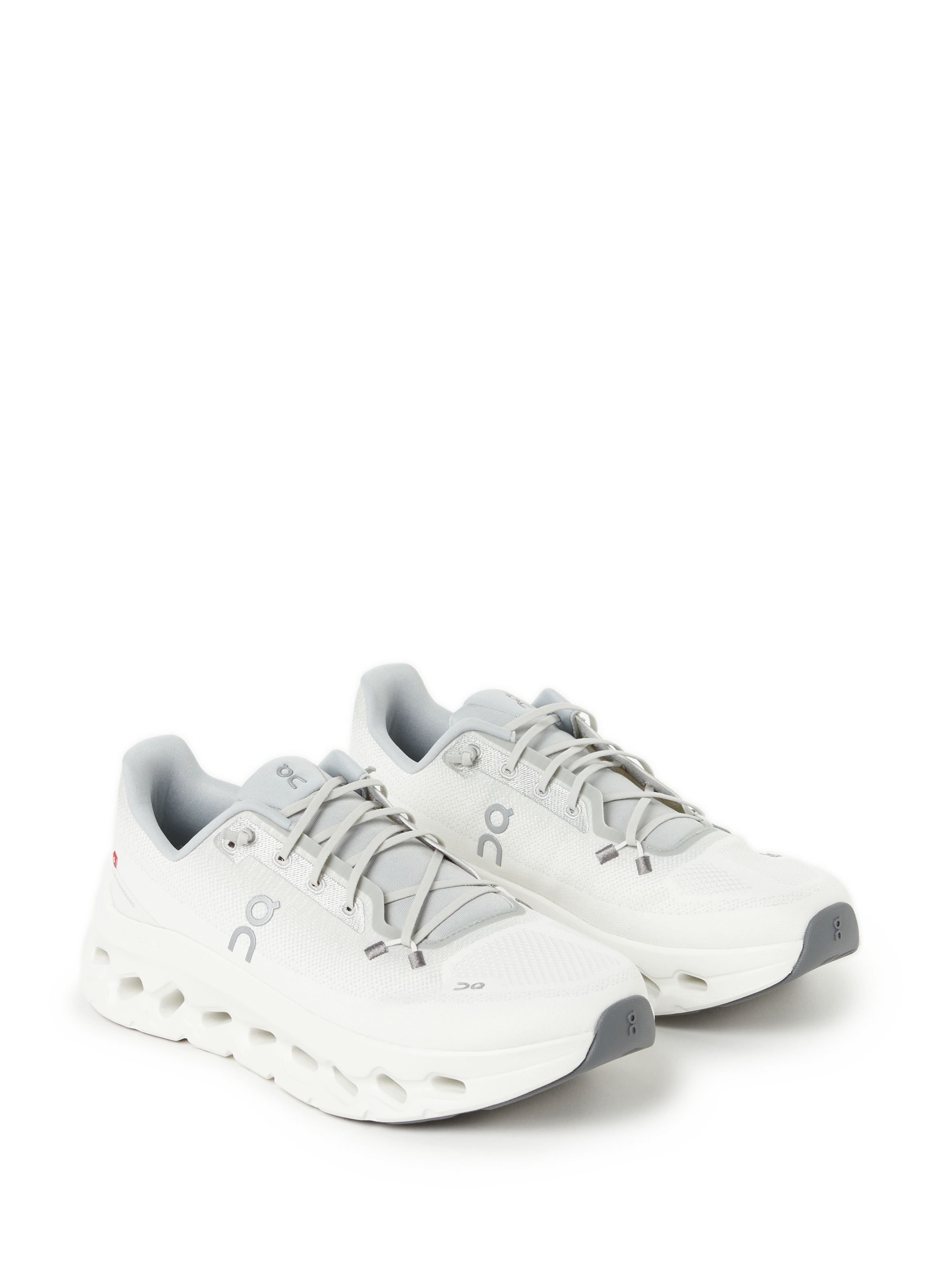 Cloudtilt sneakers ON RUNNING White