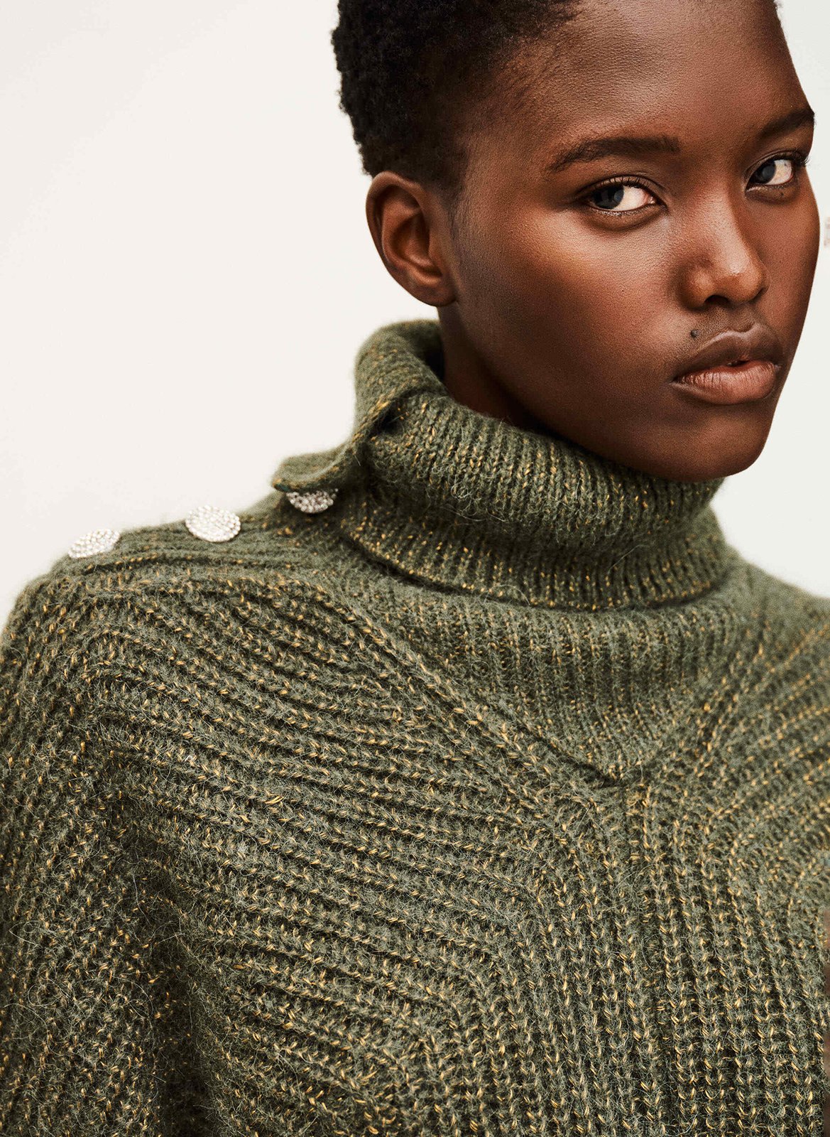 Pull col roulé en laine mélangée roumane Kaki