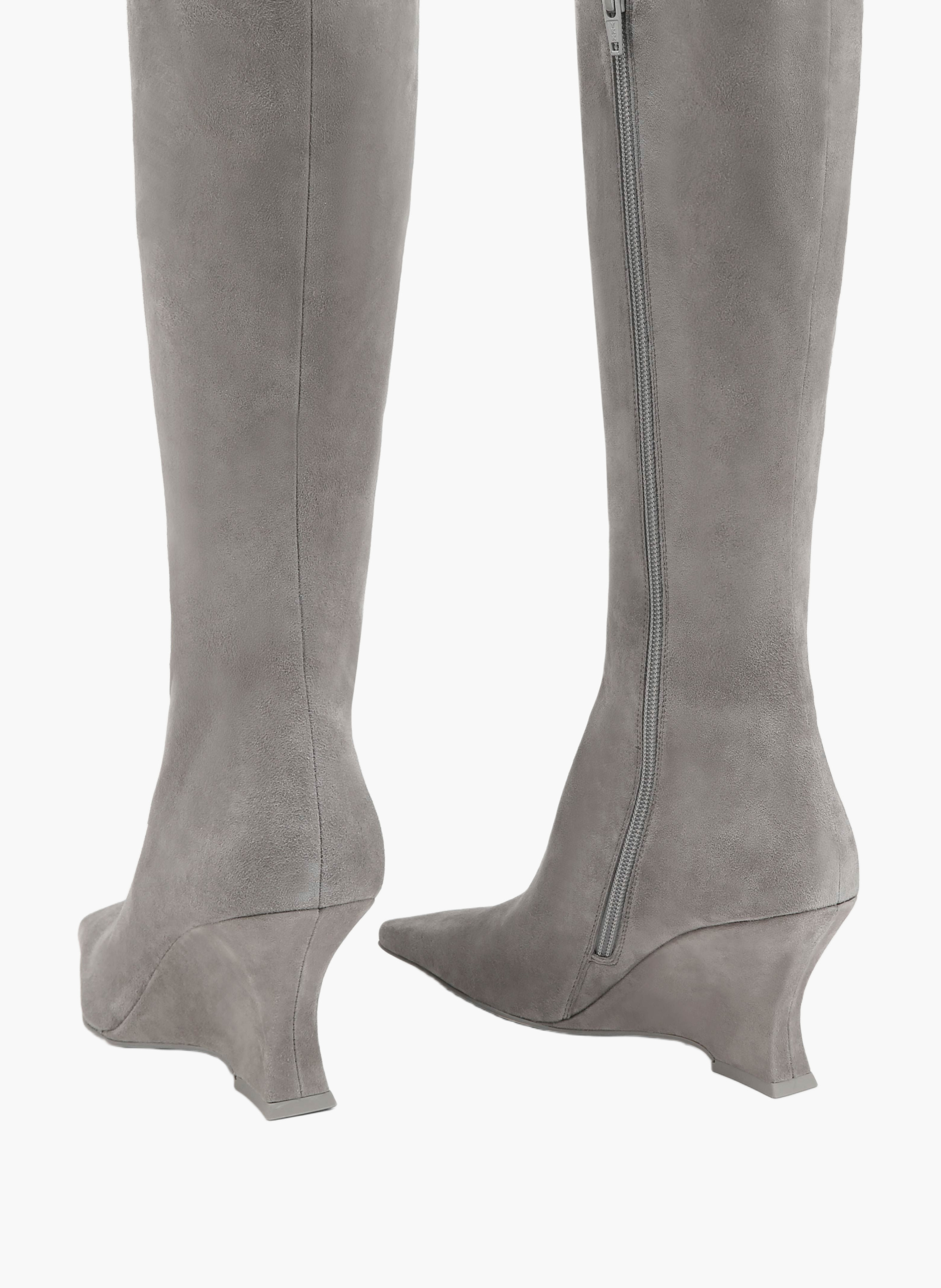 Bottines hattie en daim NAKED WOLFE Gris