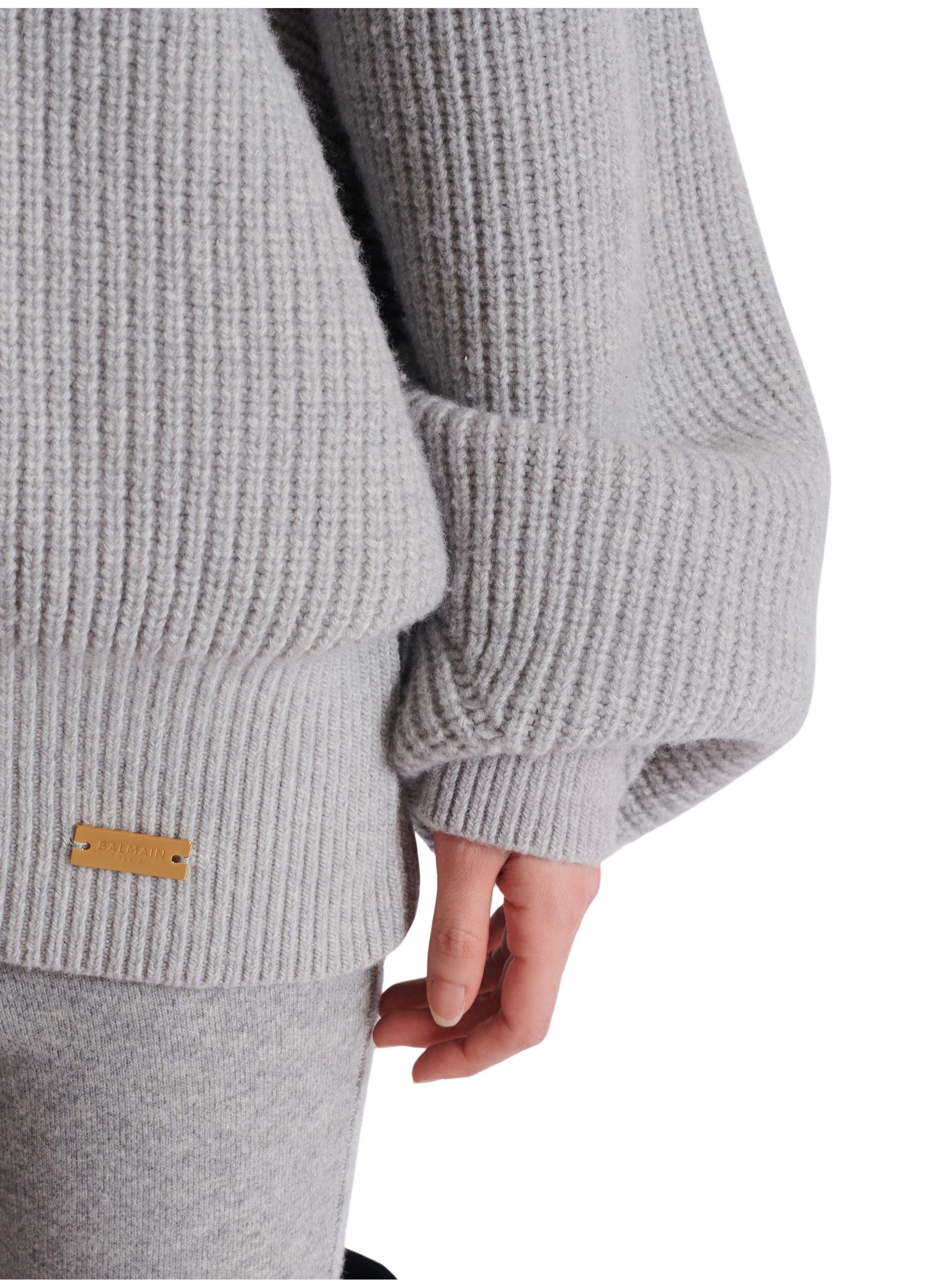 Pull en maille côtélée à col montant Gris