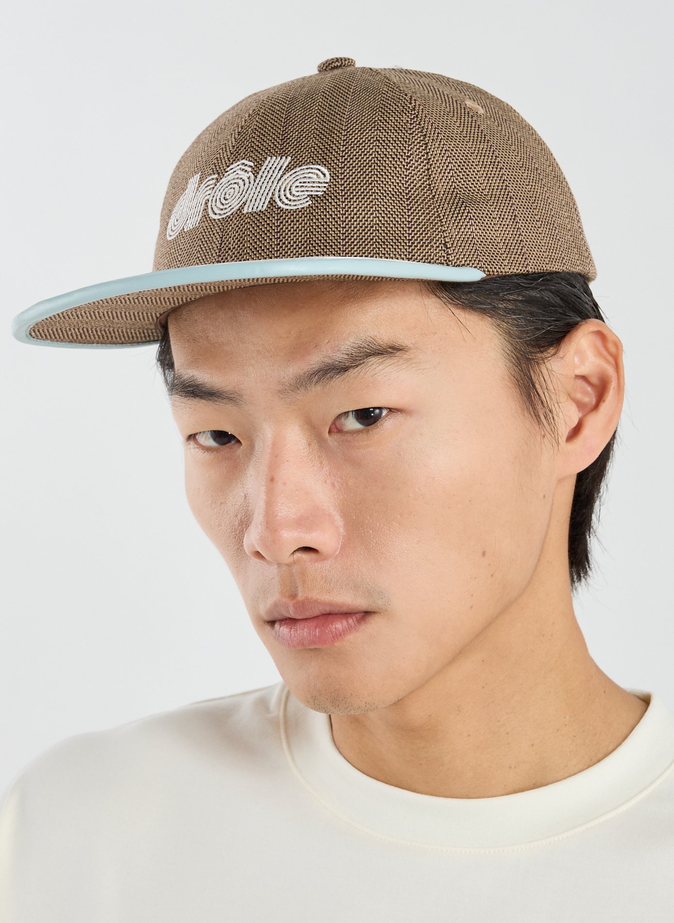 Embroidered Chevron Cap DROLE DE MONSIEUR Brown