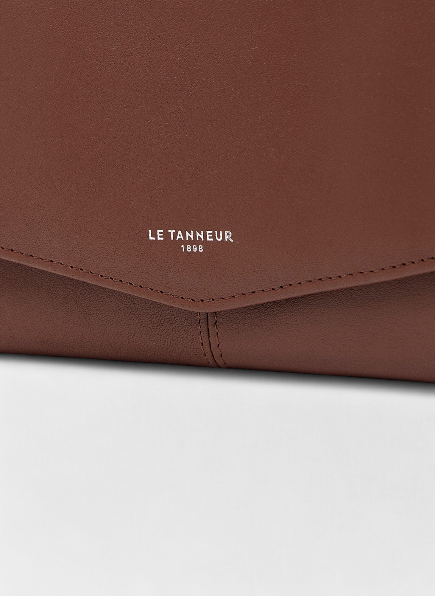 Portefeuille moyen modèle charlotte en cuir lisse LE TANNEUR Marron
