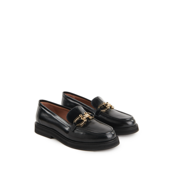 Flattered Leather Moccasins In Black