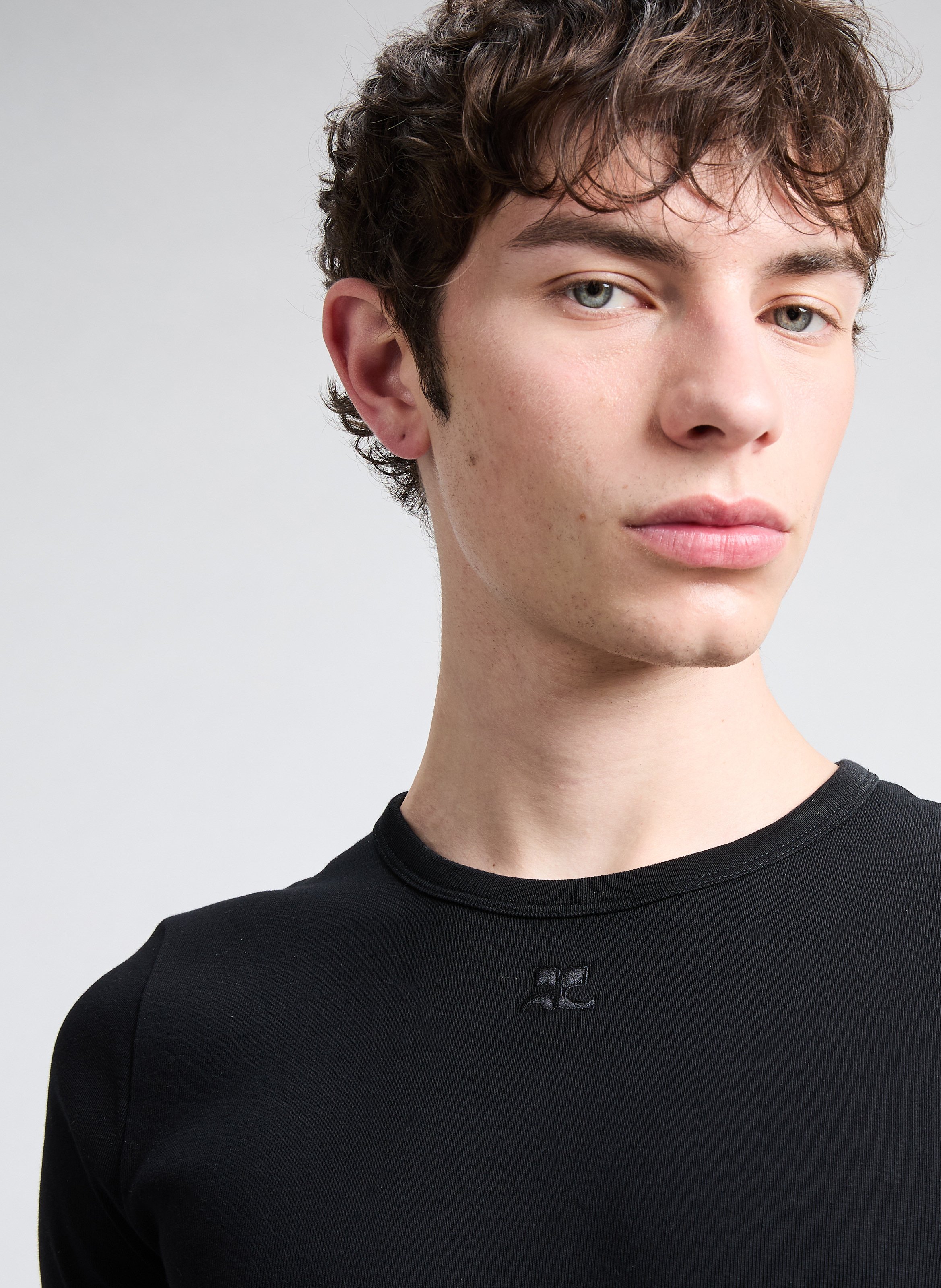 Embroidered cotton T-shirt COURRÈGES Black