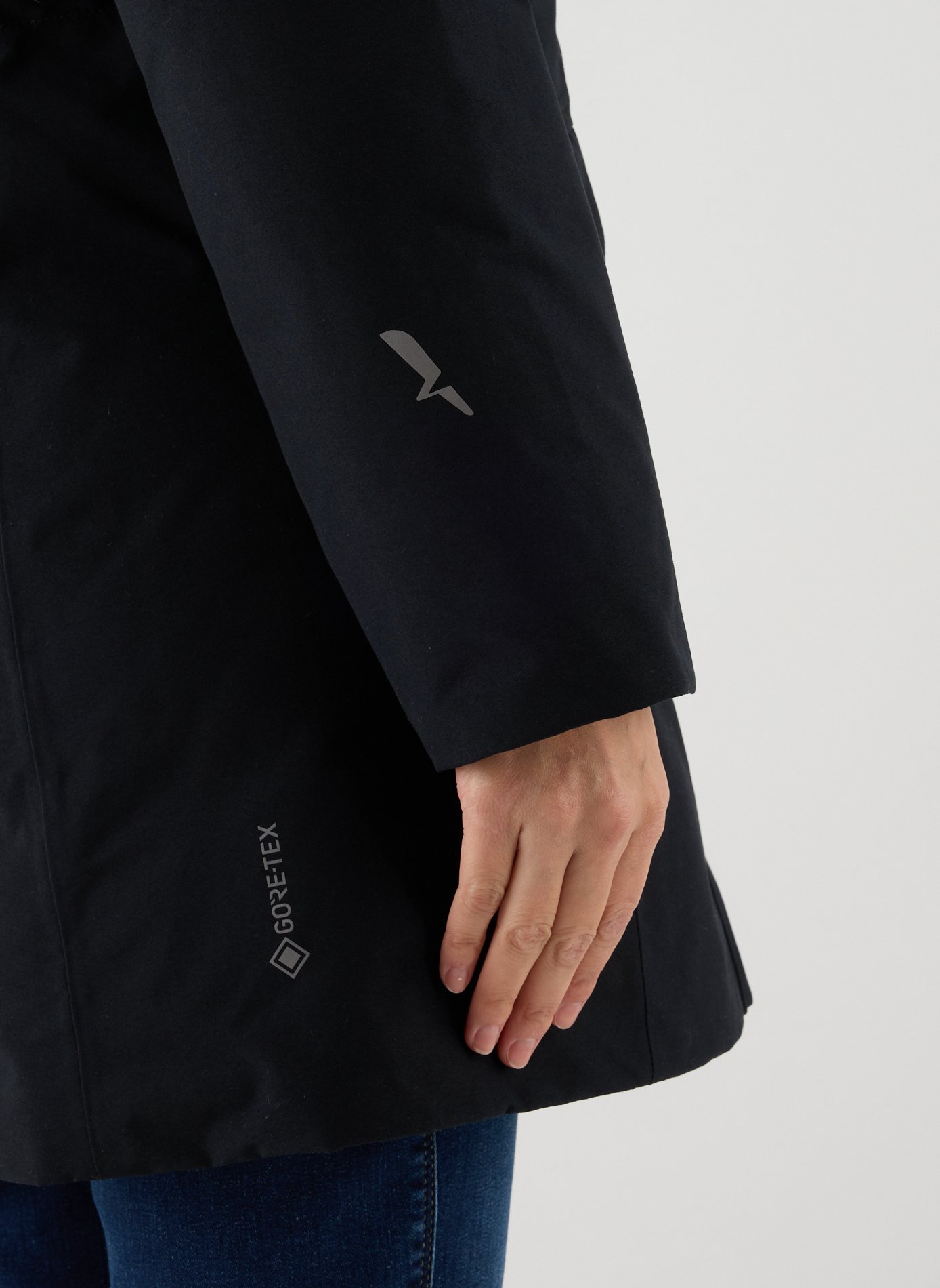 Parka duvet ajustée GORE-TEX AIGLE Noir