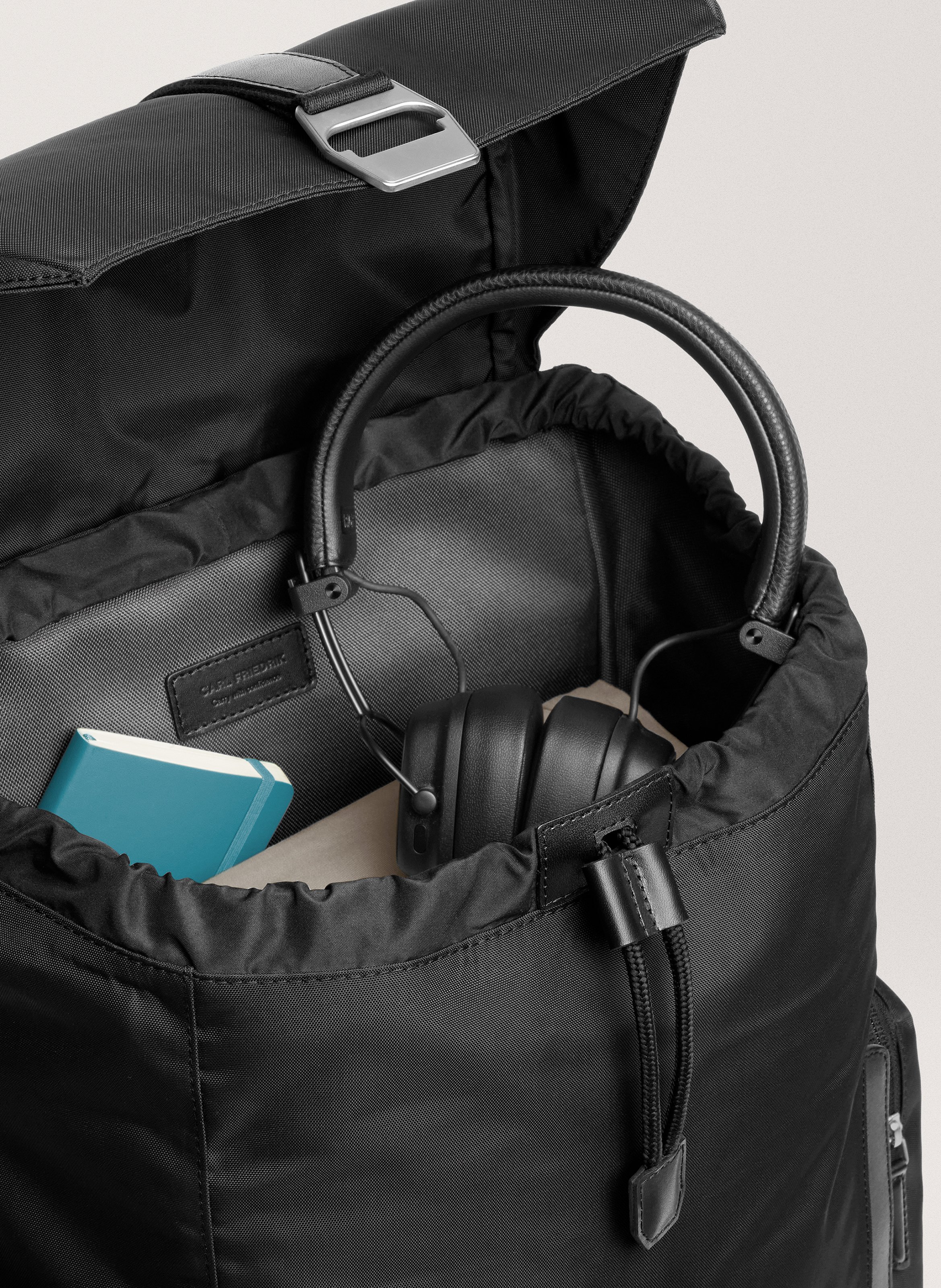 Sac à dos 'Traverse' en nylon CARL FRIEDRIK Noir