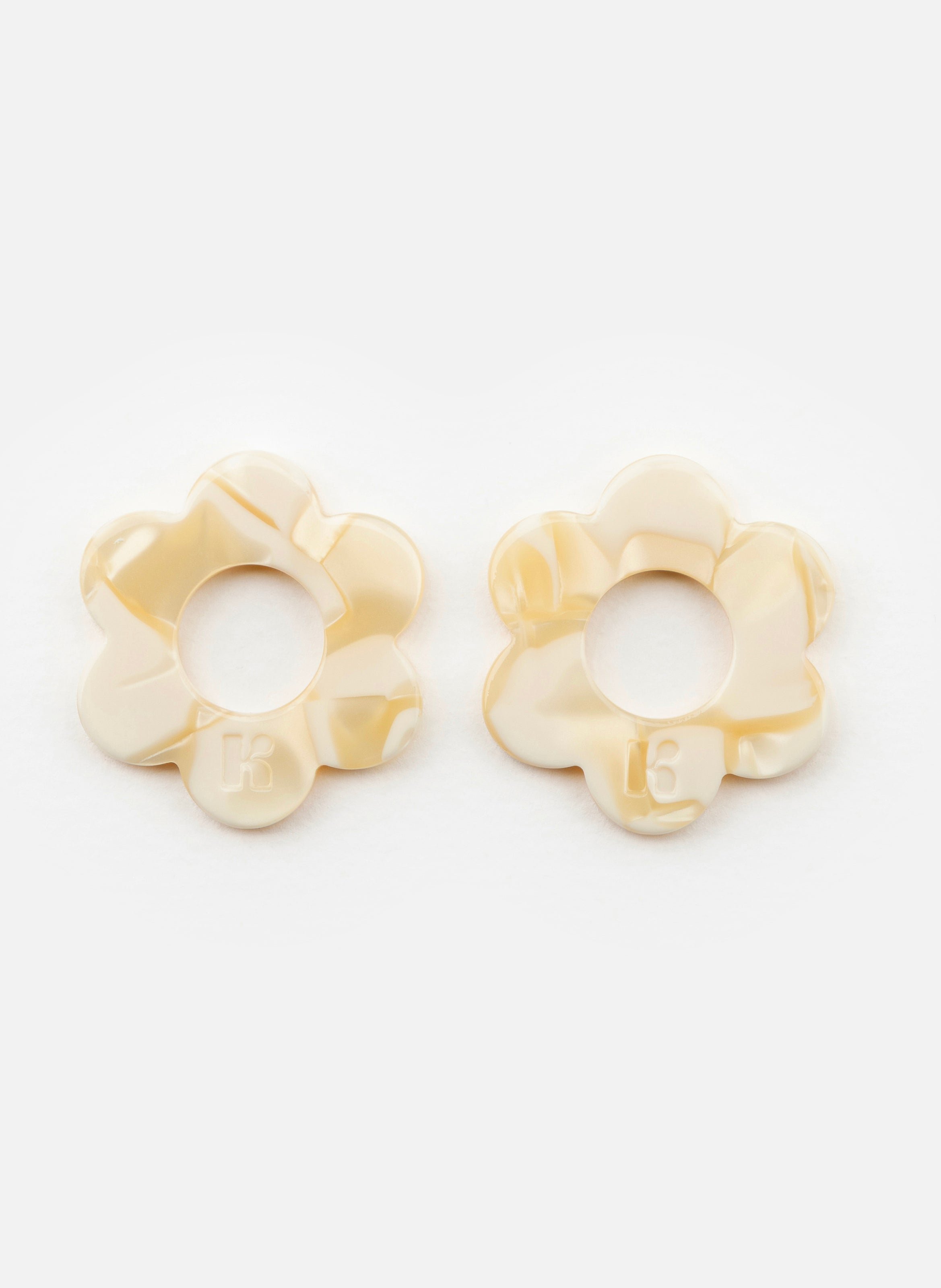 Charms maxi fleurette en acétate de cellulose KURAGE GINZA Beige