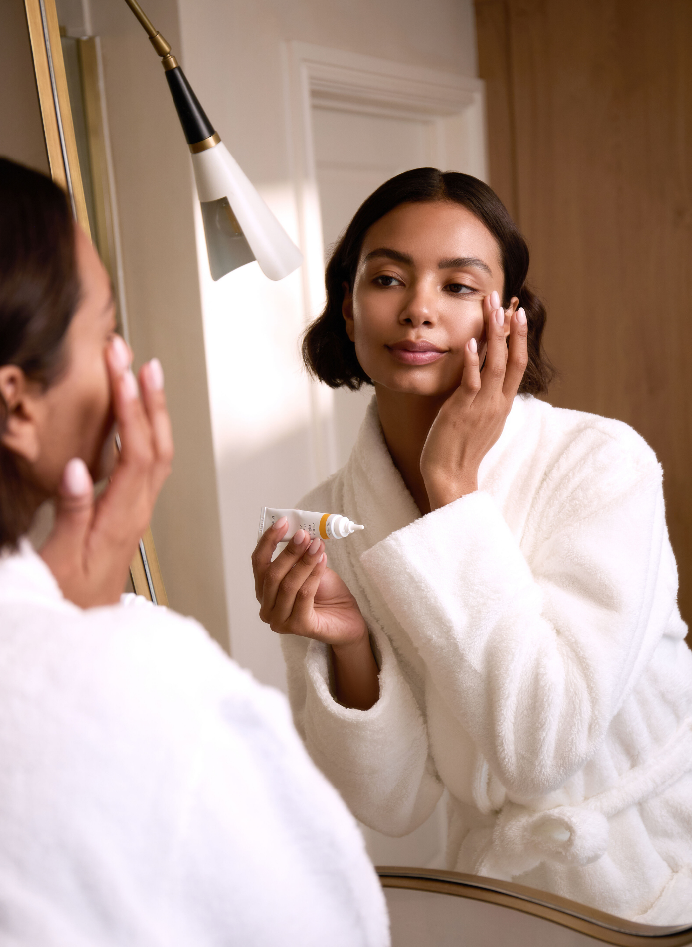 Nachtstraffendes Serum DR HAUSCHKA No color