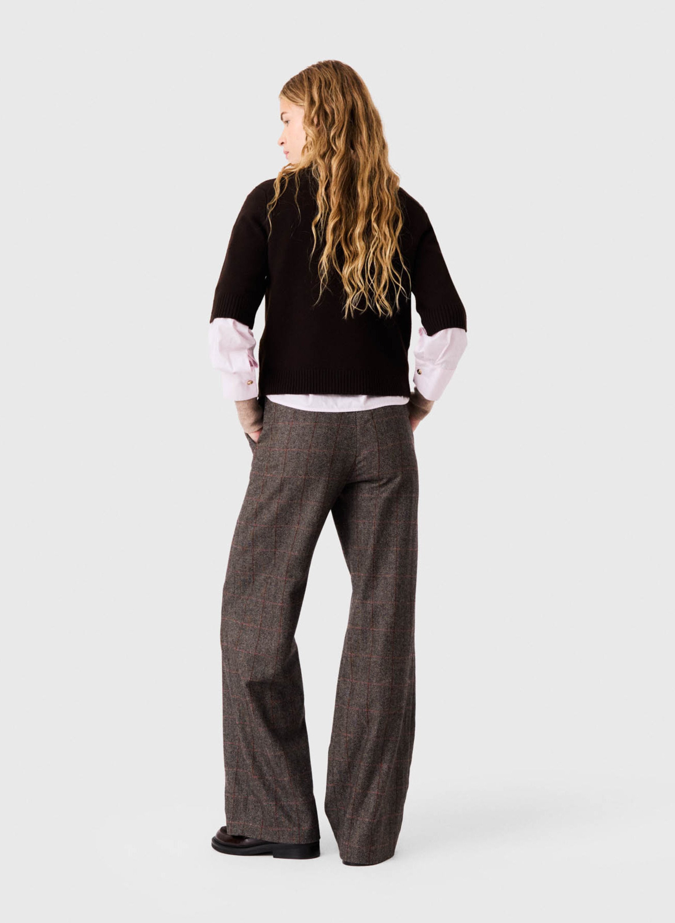 Pull droit col rond brodé en laine mélangée MAJE Marron