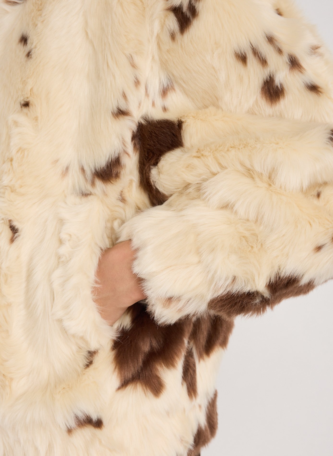 Veste aspect fourrure col montant TOPSHOP Beige