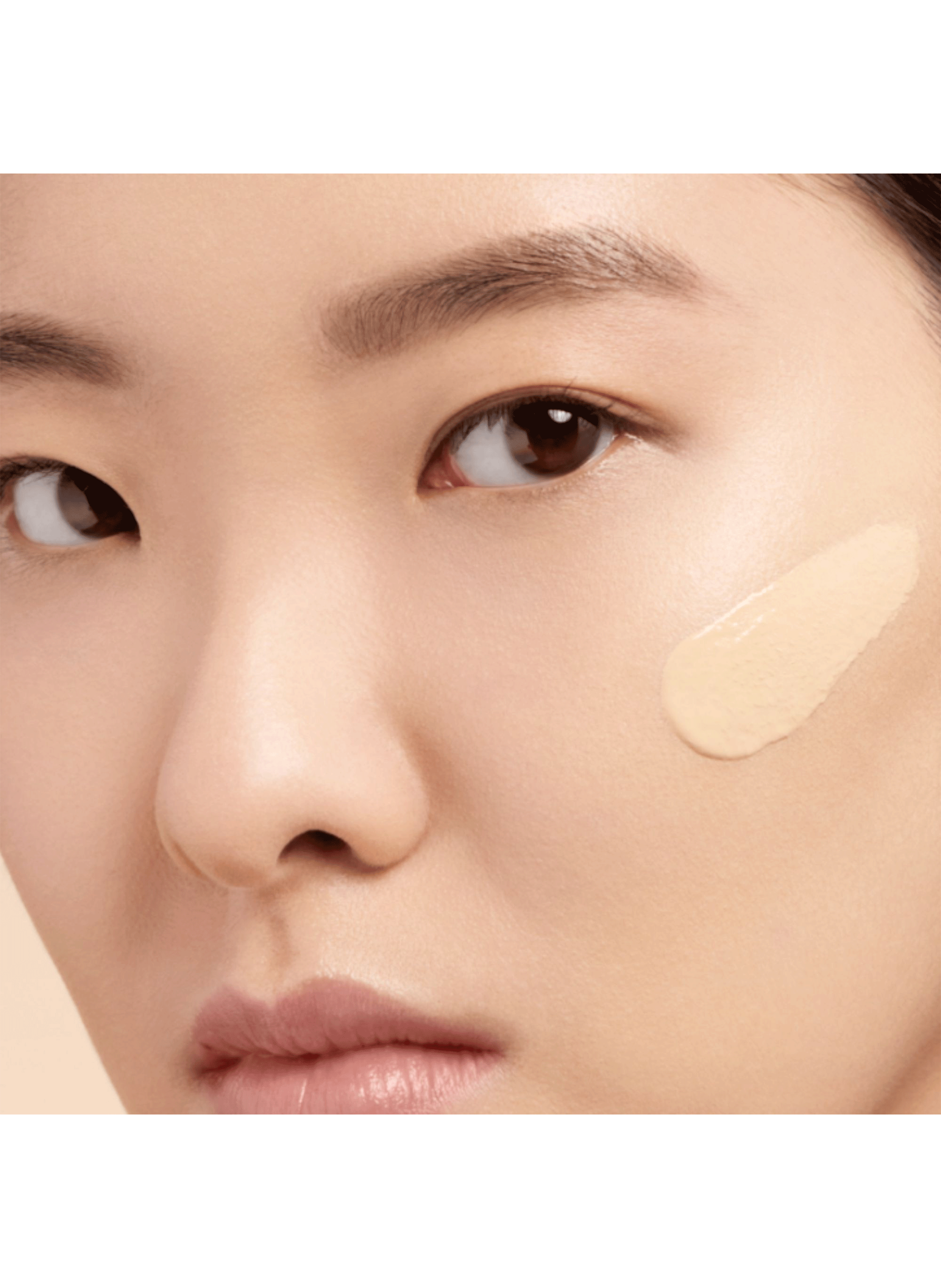 Yves Saint Laurent 24h full-coverage luminous matt foundation YVES SAINT LAURENT Lw4