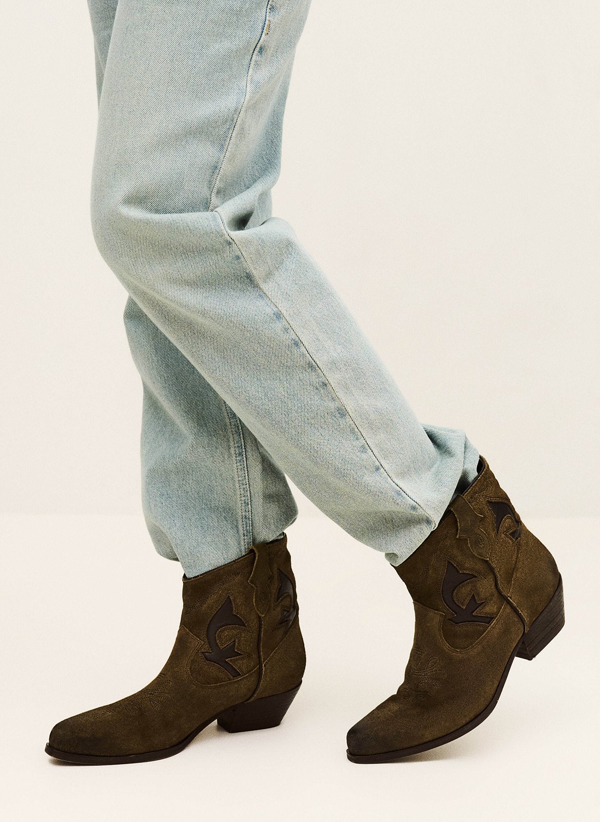 Bottines santiag en cuir curtis BA&SH Beige
