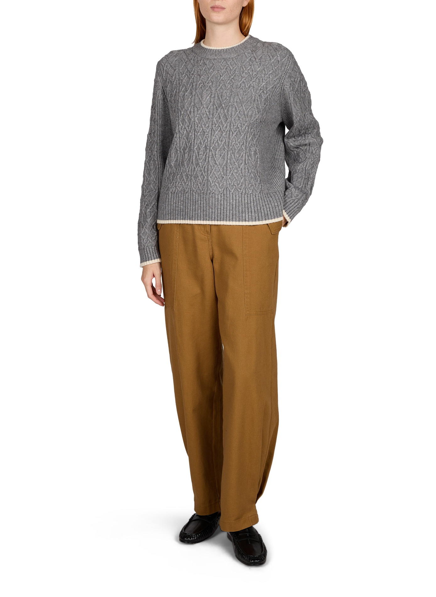 Gerader, einfarbiger Pullover mit Rundhalsausschnitt und Zopfmuster OBJECT Grau