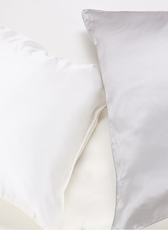 Drap plat en soie de mûrier | Blanc by AU PRINTEMPS PARIS Drap plat en soie de mûrier Blanc